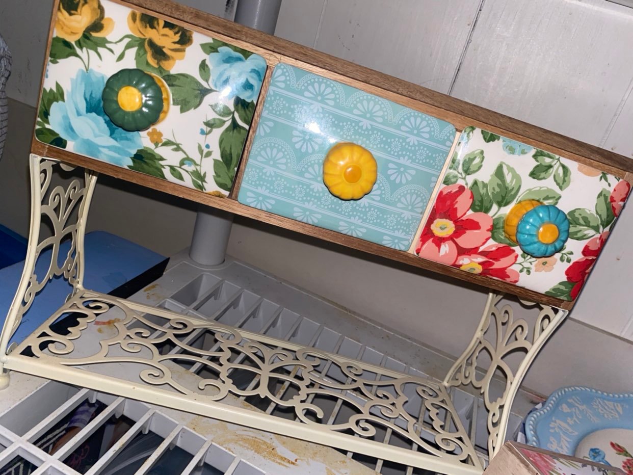 The pioneer woman coffe mug rack