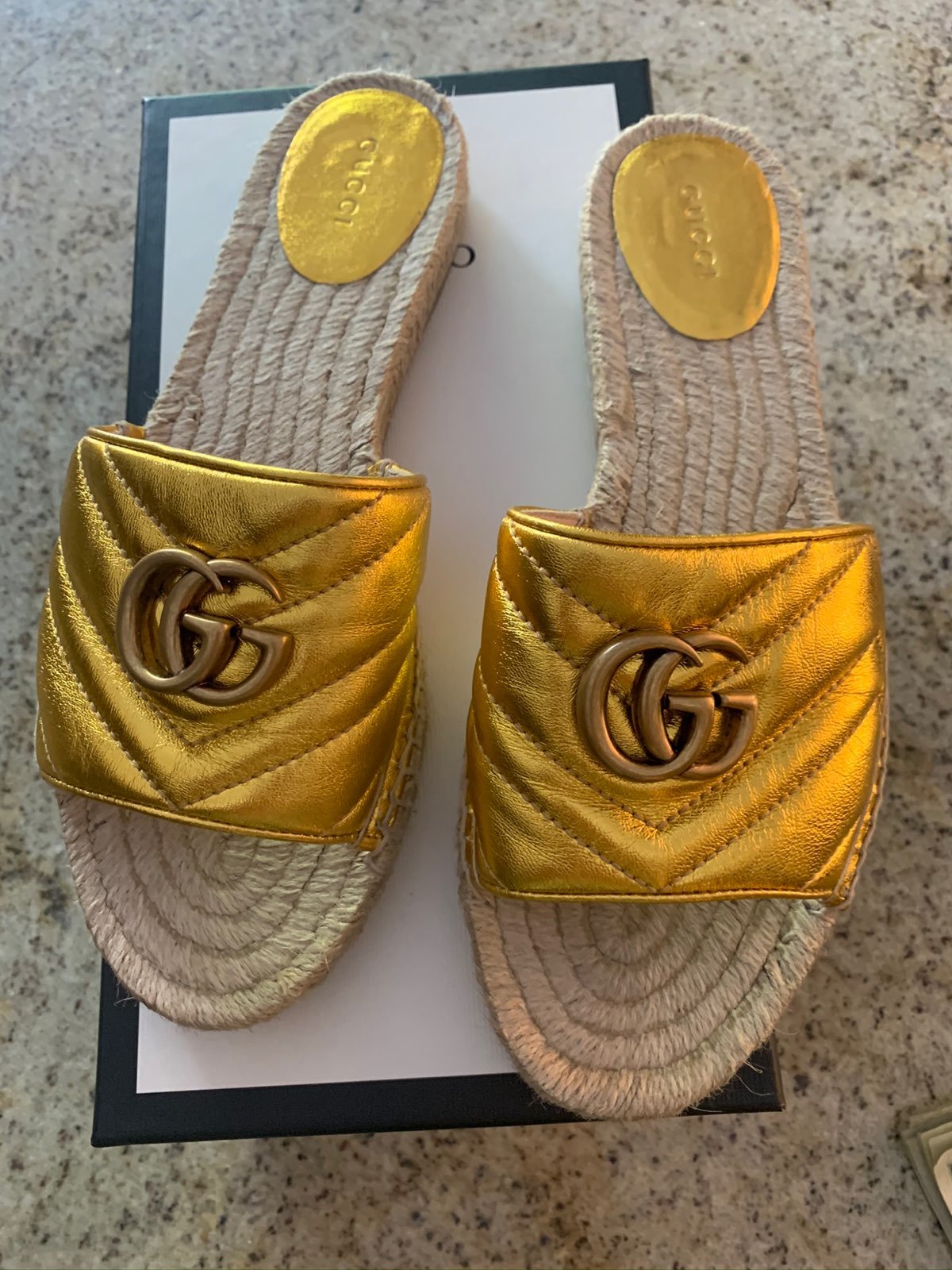 Gucci slides gold