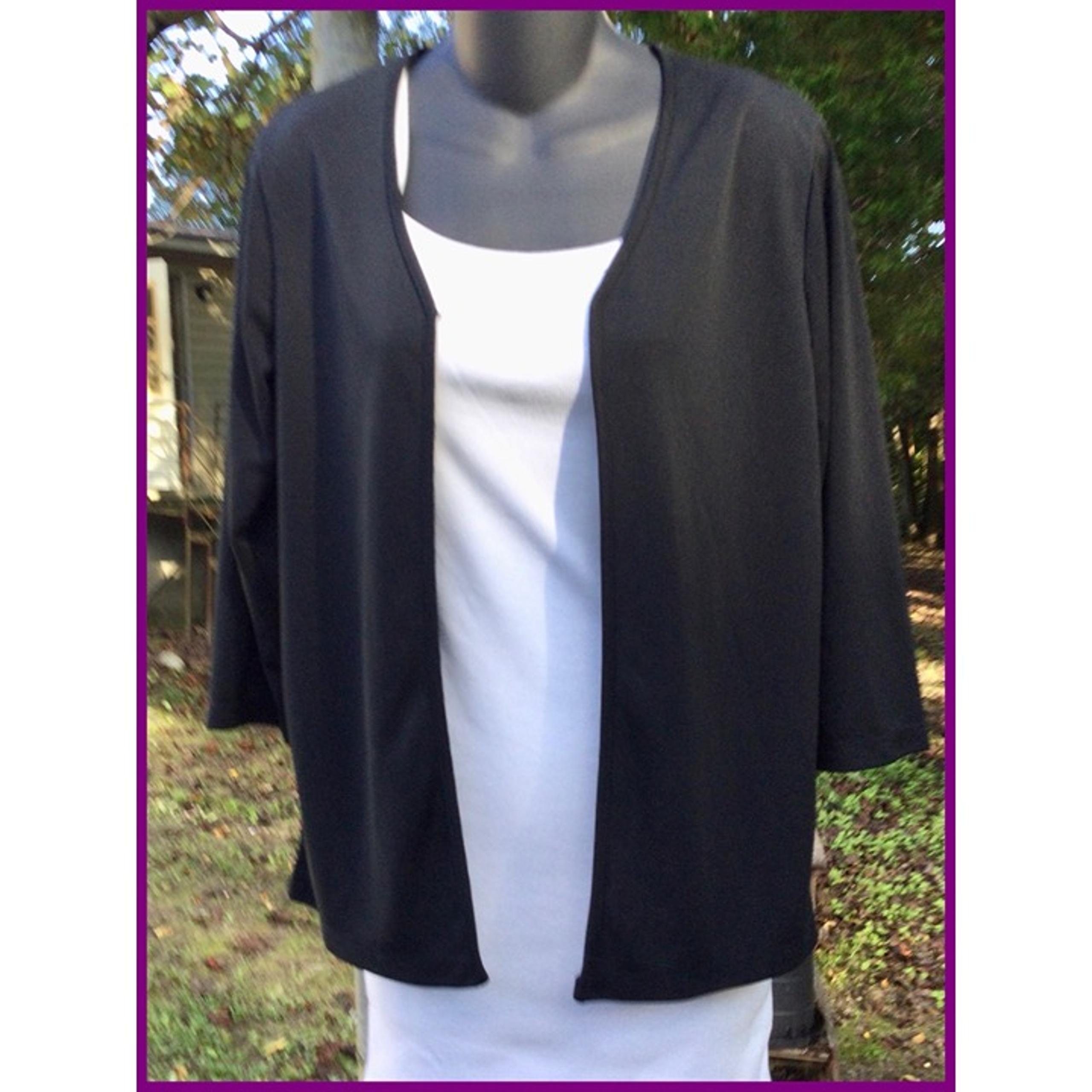 3/4 Sleeve Shrug, sz S