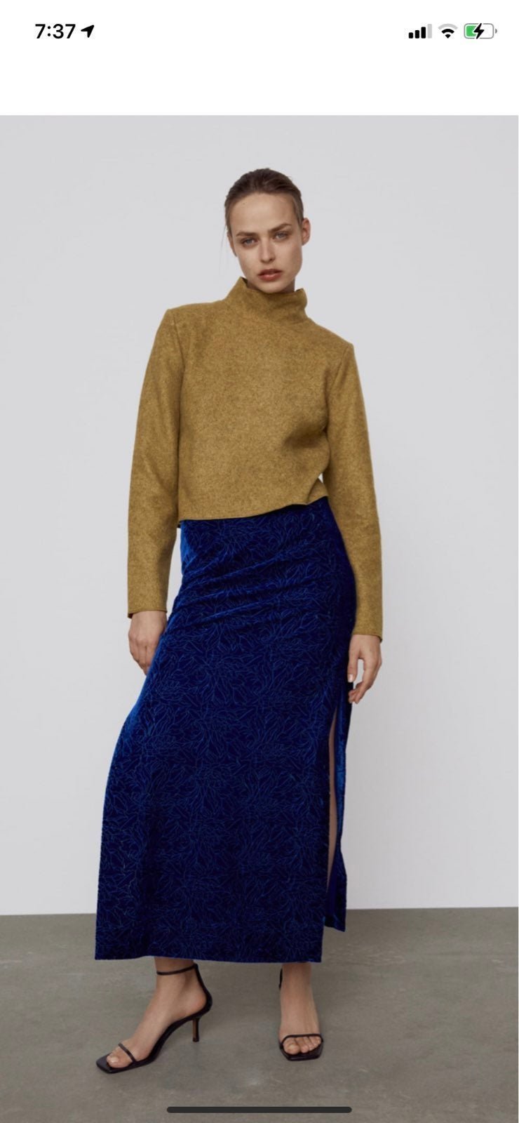 Zara sweatshirt with shoulder pads