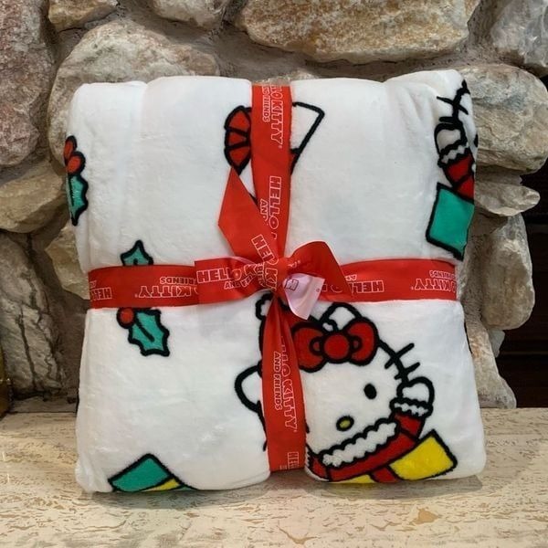 Hello Kitty presents Christmas blanket full/queen
