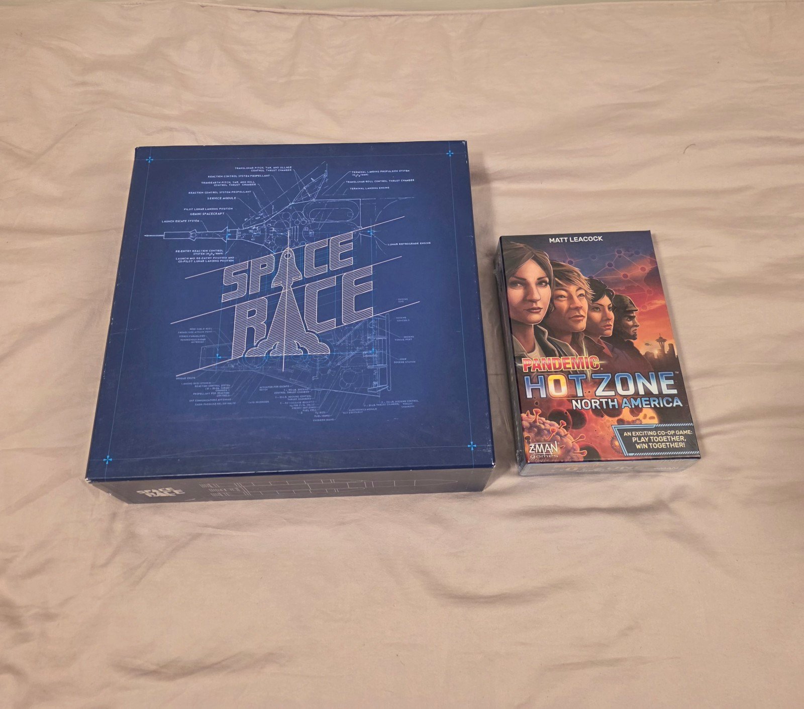 Space Race Deluxe w/Cold War KS (Sleeved) + Free Pandemic NA Hot Zone