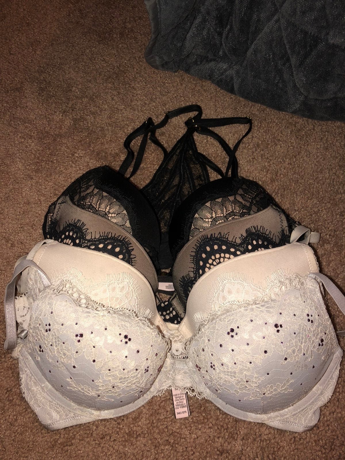 Victoria secret bra 32D set
