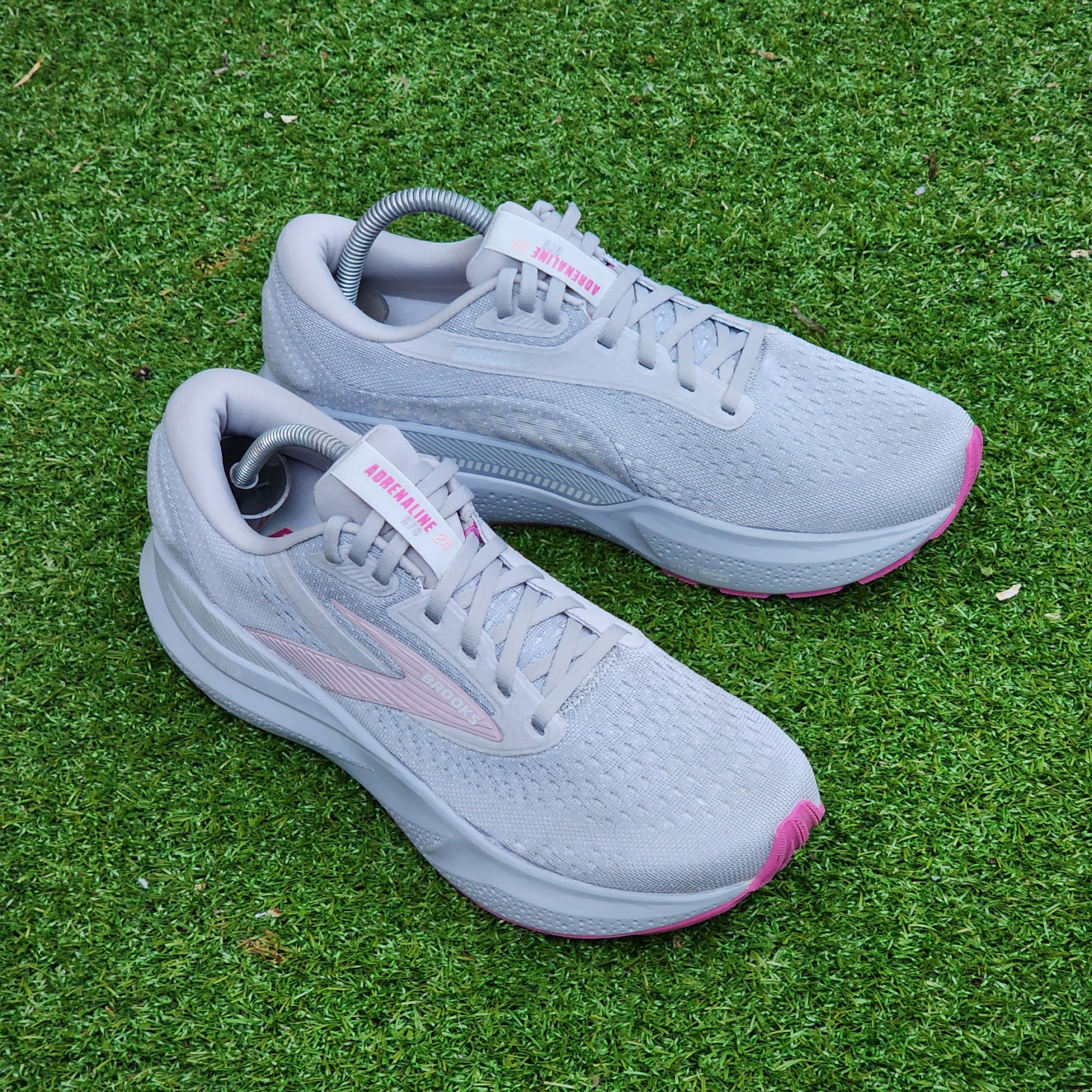 BROOKS ADRENALINE GTS 24 - Womens Sneakers - SIZE 10 (2A NARROW )
