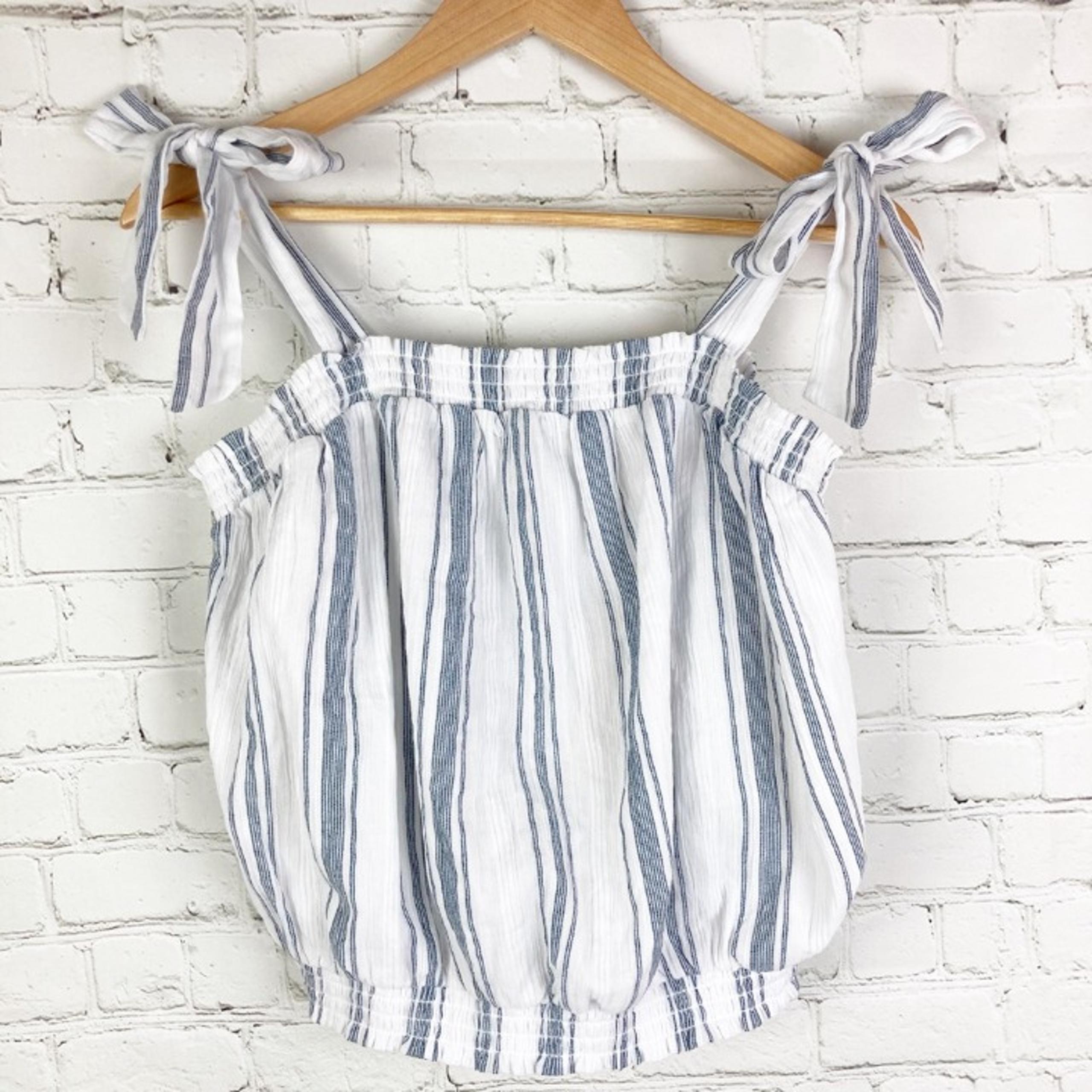 NWT Universal Thread Striped Ruffle Tank