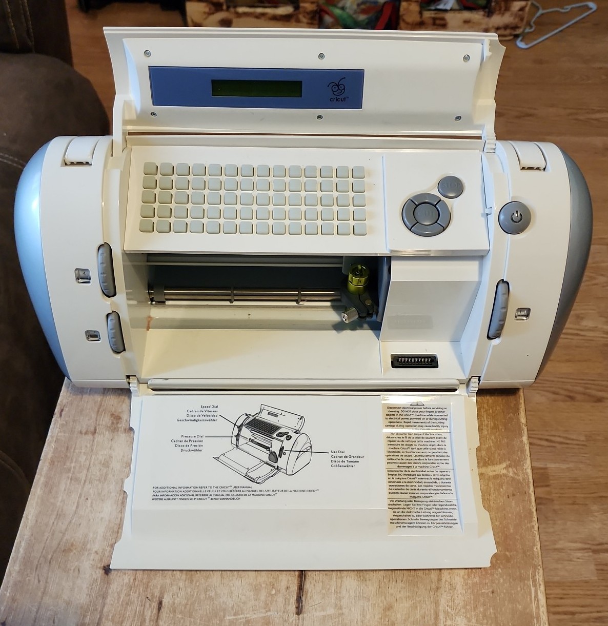 Cricut Cricut 29-0001 Personal Electronic Cutting Machine