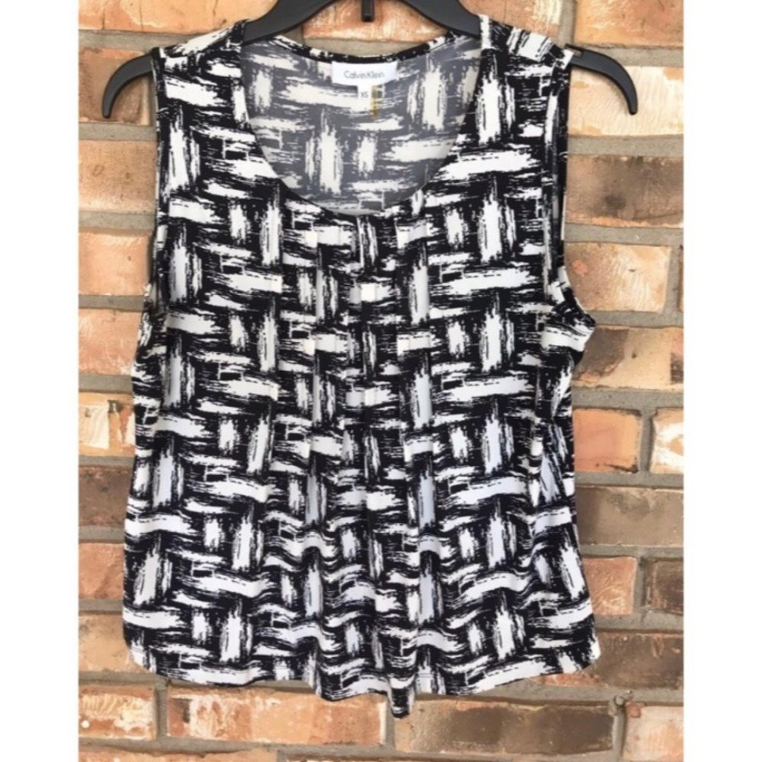 Calvin Klein Women’s Sleeveless Black and White Print Tank Top Size XS