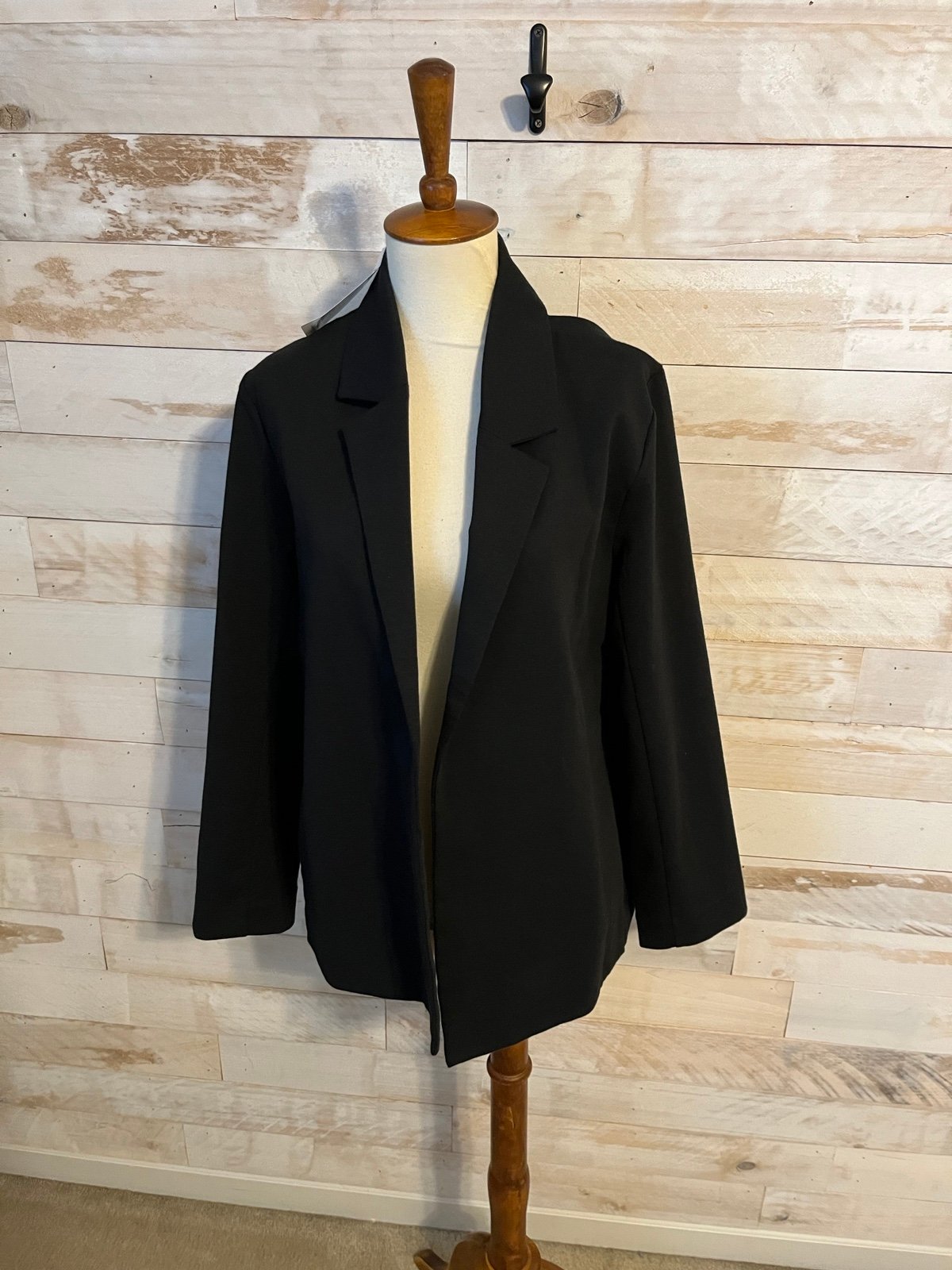 NWT Eileen Fisher size M black blazer