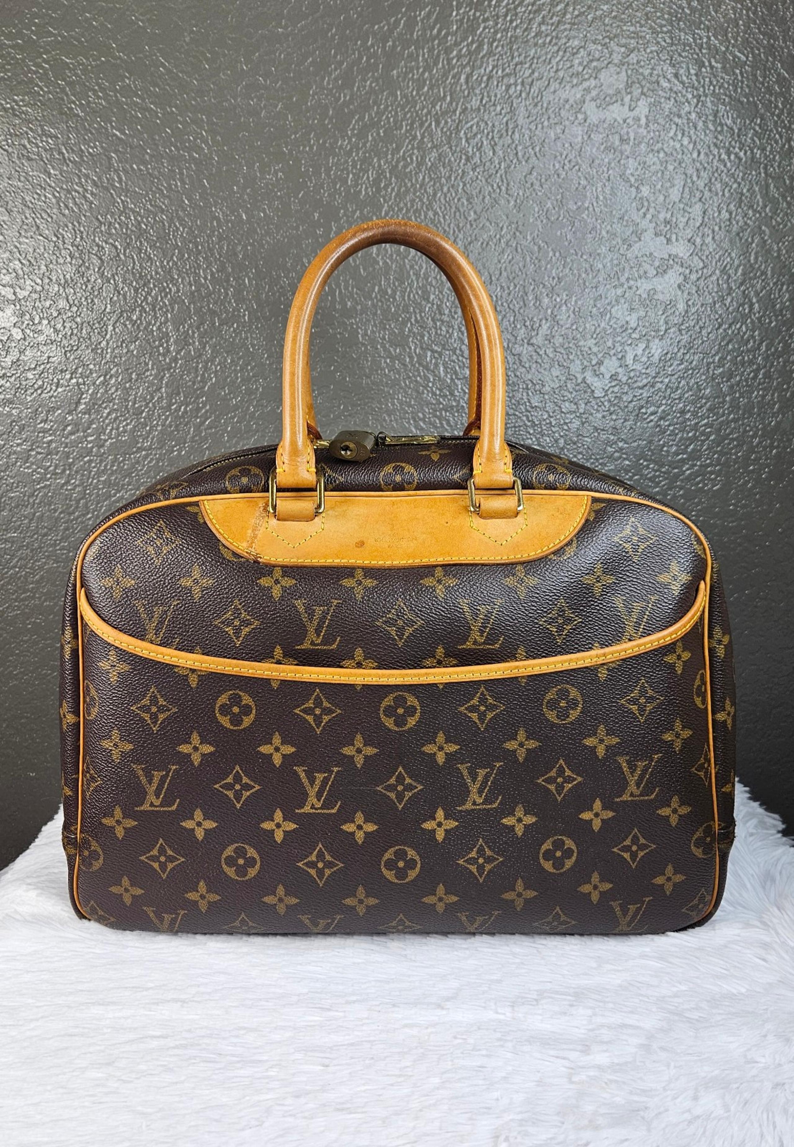 Authentic Louis Vuitton Vintage Deauville