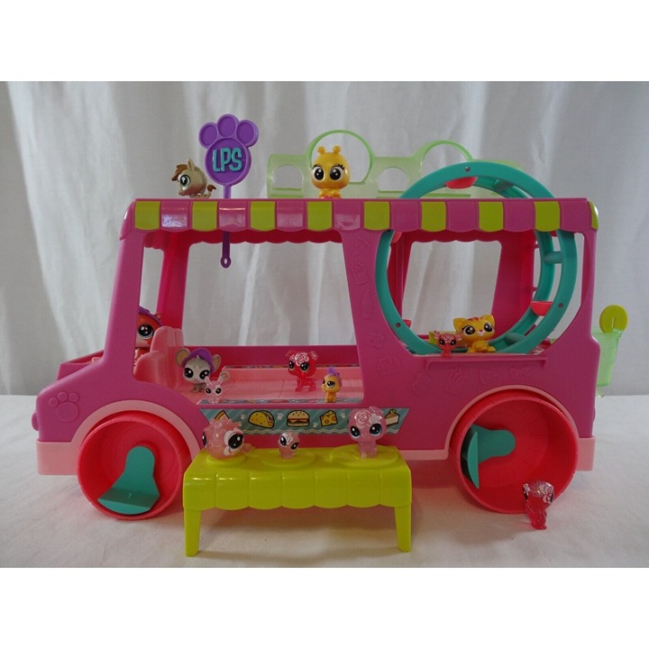 LPS Littlest Pet Shop Pink Treats Truck With 13 figurines Vintage