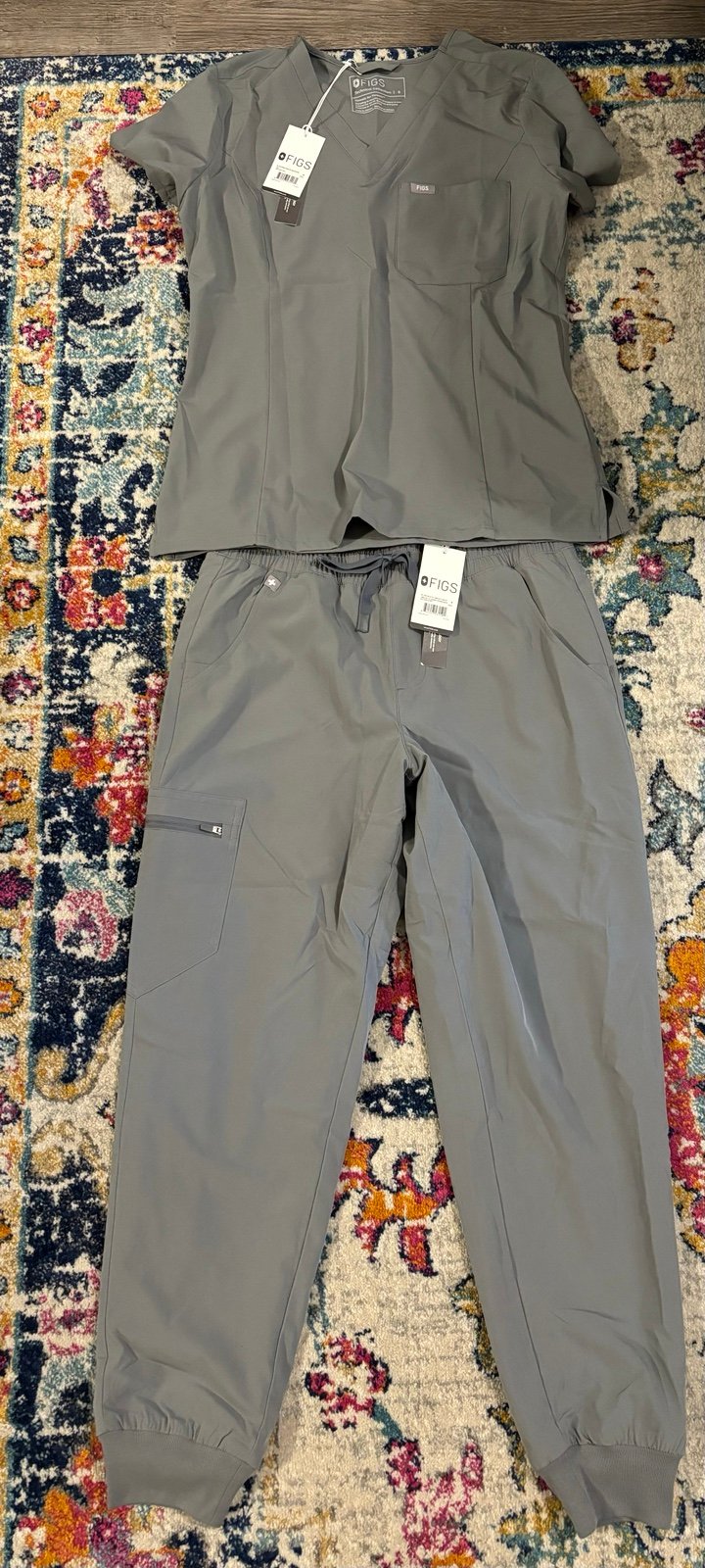 Figs Petite Small Scrub Set- Dark Space Gray NWT