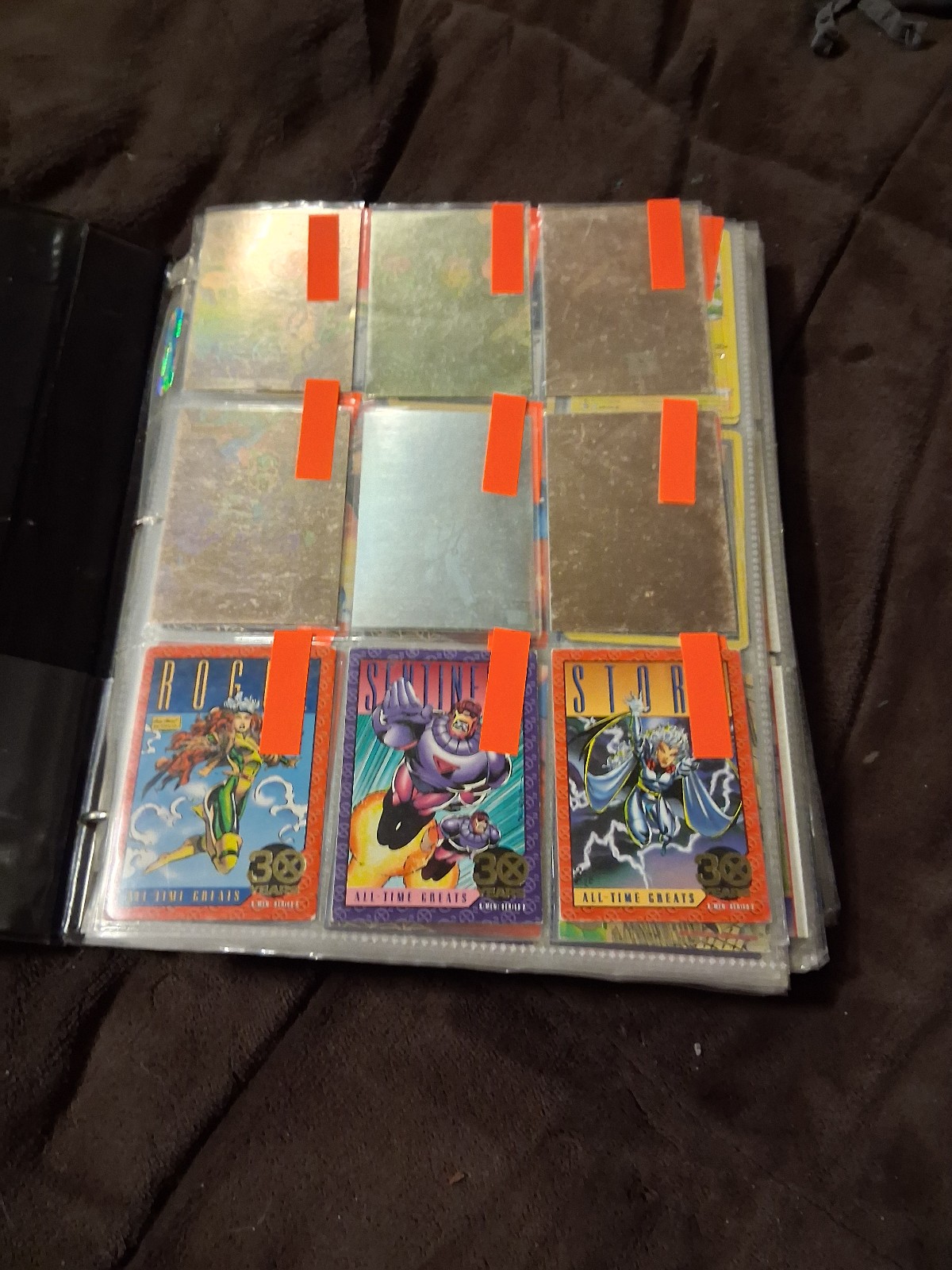 32 pages of baseball cards