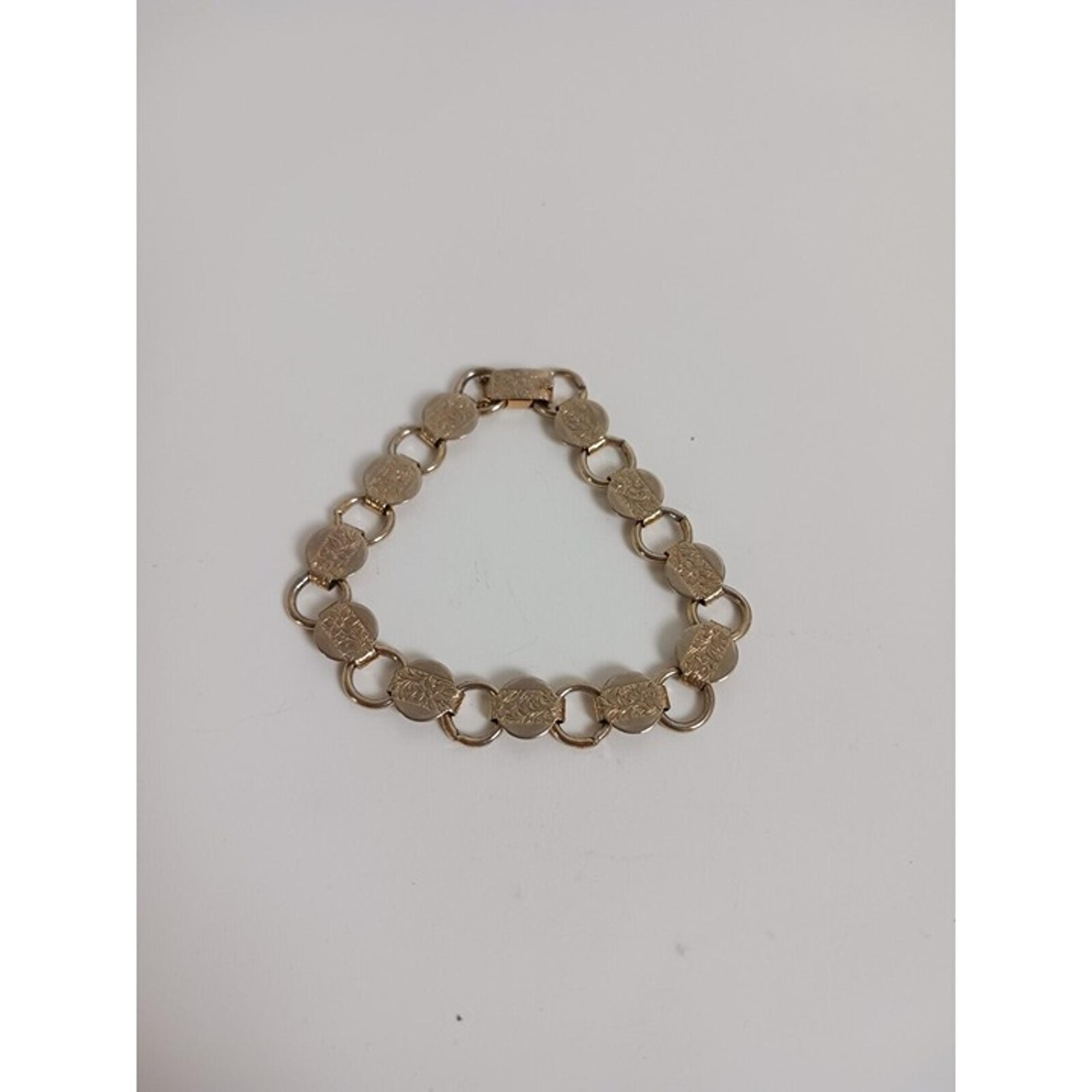 VINTAGE SARAH COVENTRY "YOUNG 'N GAY" SHINY SILVER TONE COIN STYLE BRACELET LOOK