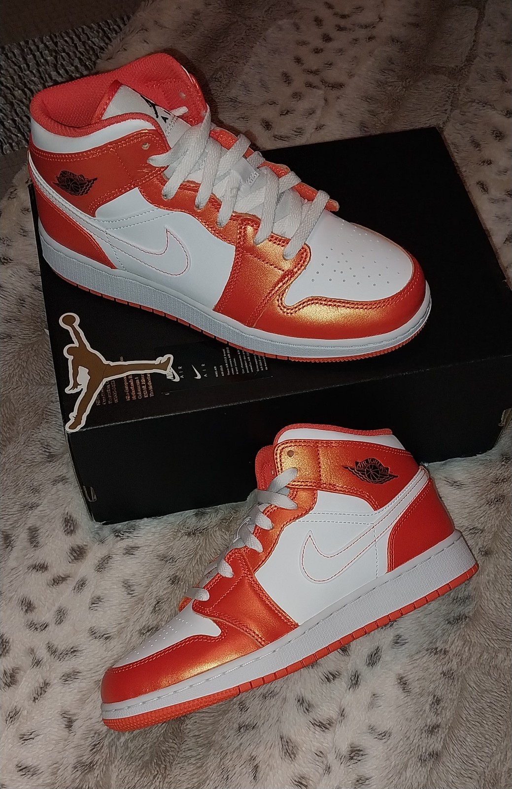 Air Jordan 1 Mid GS Electro Orange