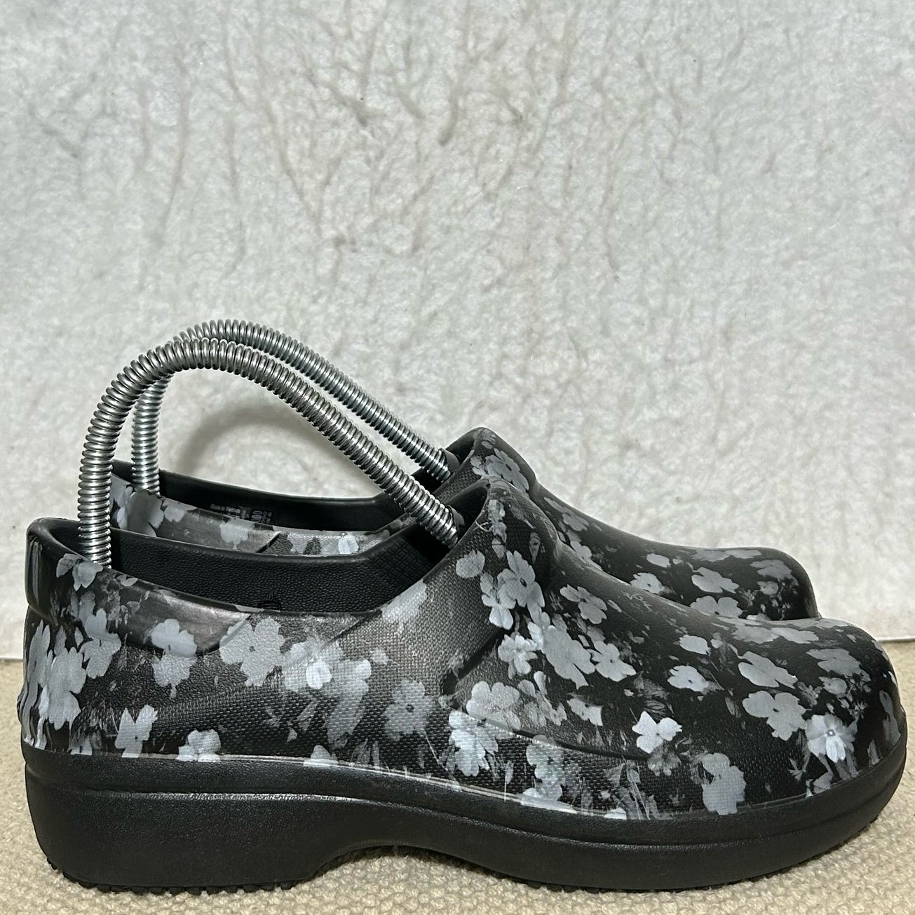 Crocs Womens Black Neria Pro II Slip On Clogs Work Shoes SZ US 7