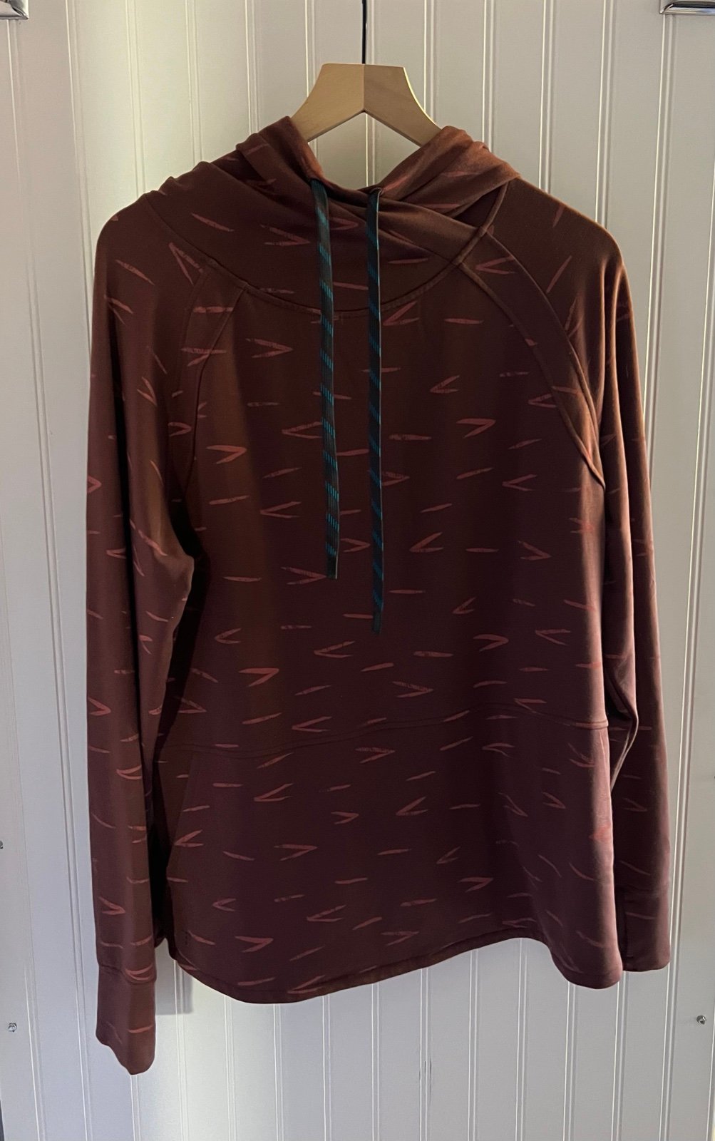 Title Nine hoodie burgandy brown Size XL Manresa
