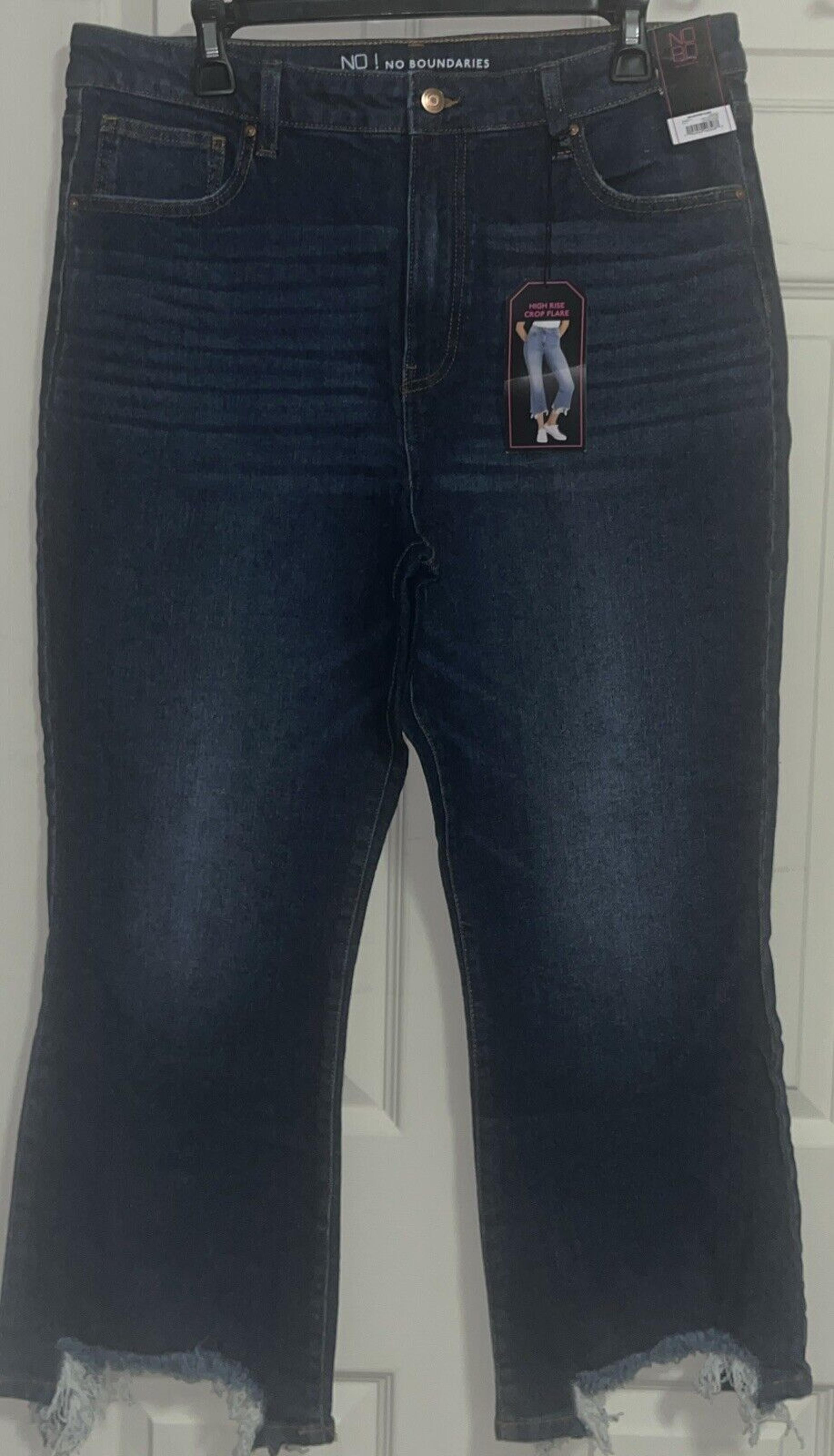 NO BOUNDARIES Womens Size 15 High Rise Crop Flare Raw Hem Dark Wash Jeans NWT