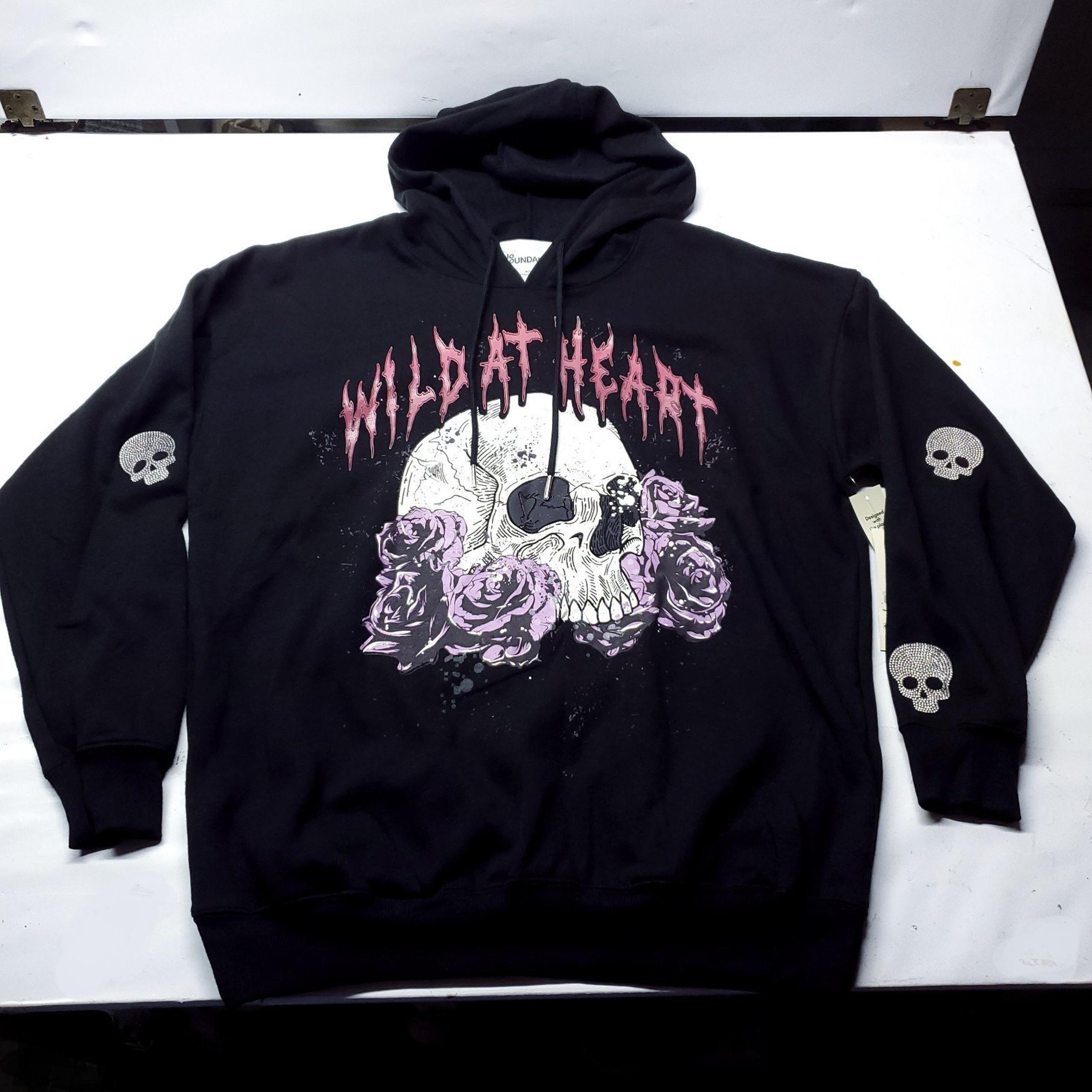 Wild At Heart Fleece Lined Hoodie w/ Pockets Women's M Oversized Skull Flowers