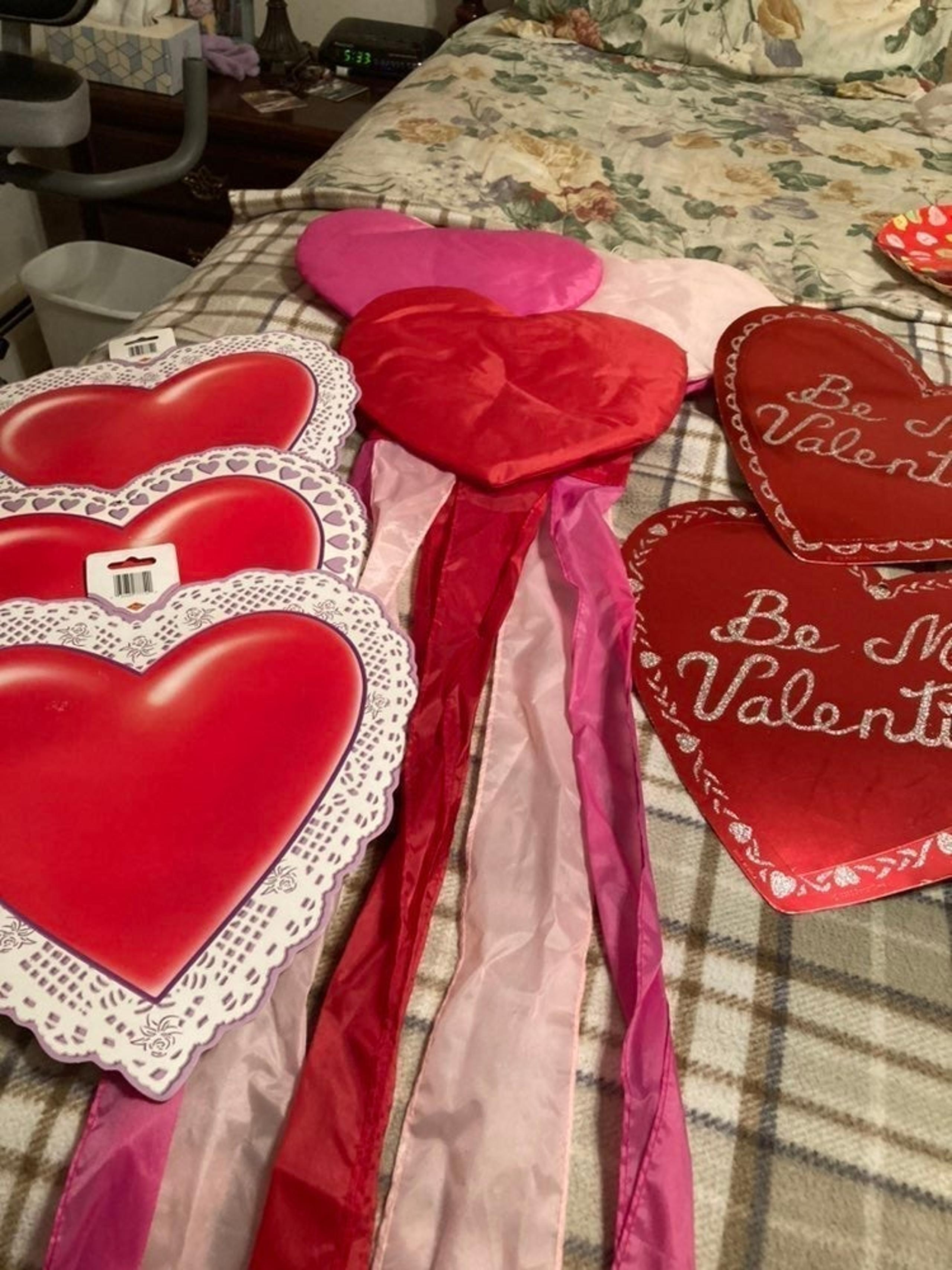 10 piece valentine decor