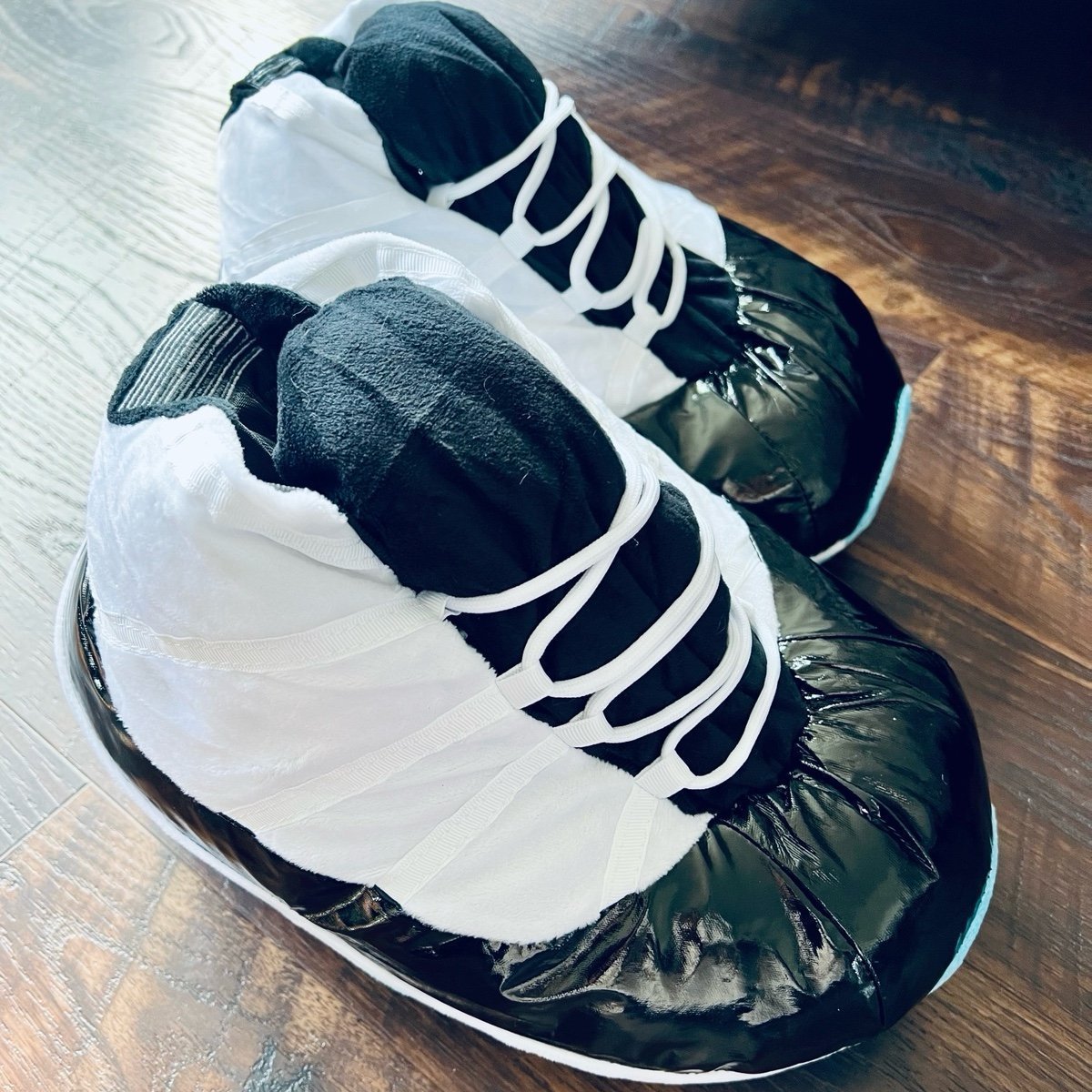 HIGH TOP SNEAKERS SLIPPERS