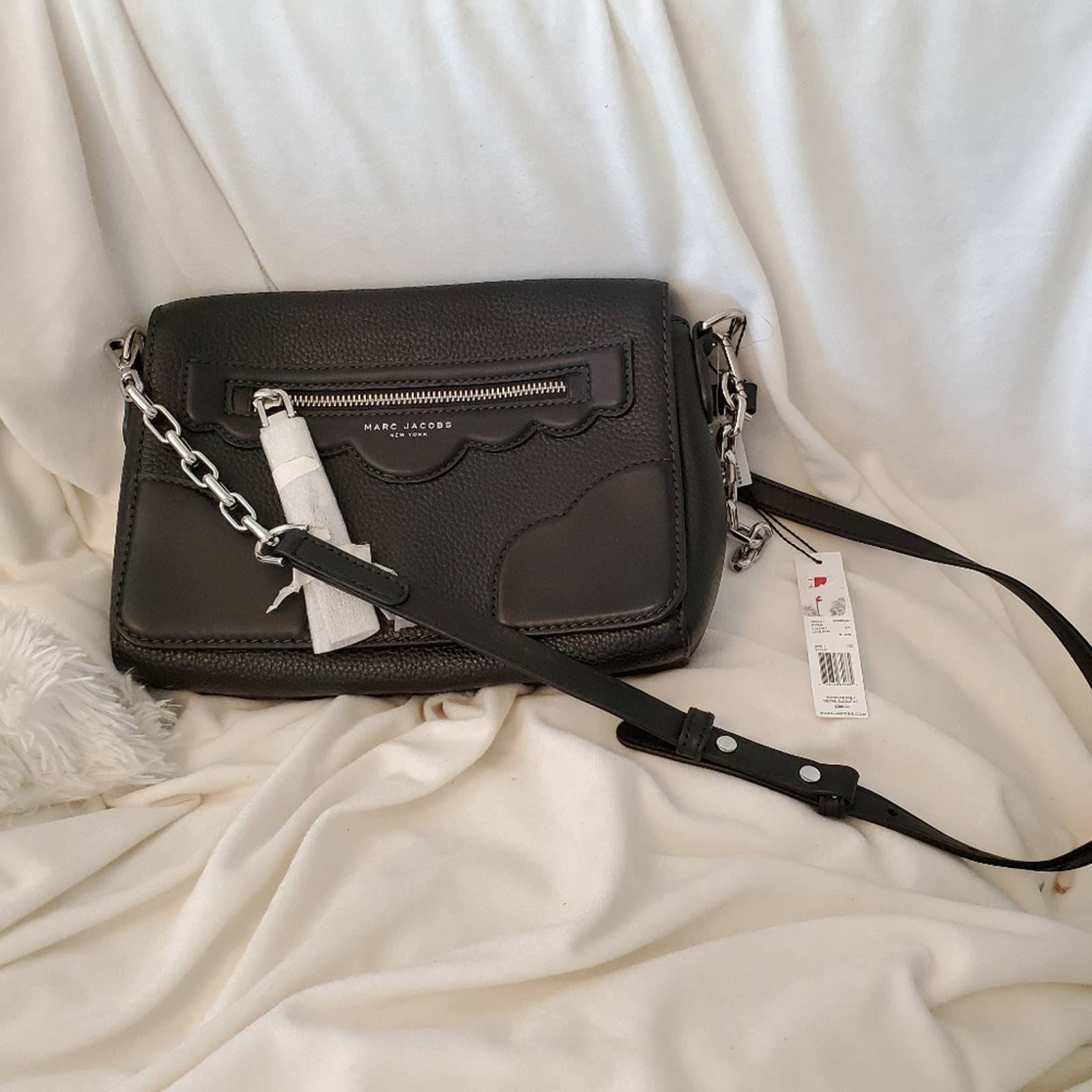 Marc Jacobs scalloped crossbody damaged retailer strap