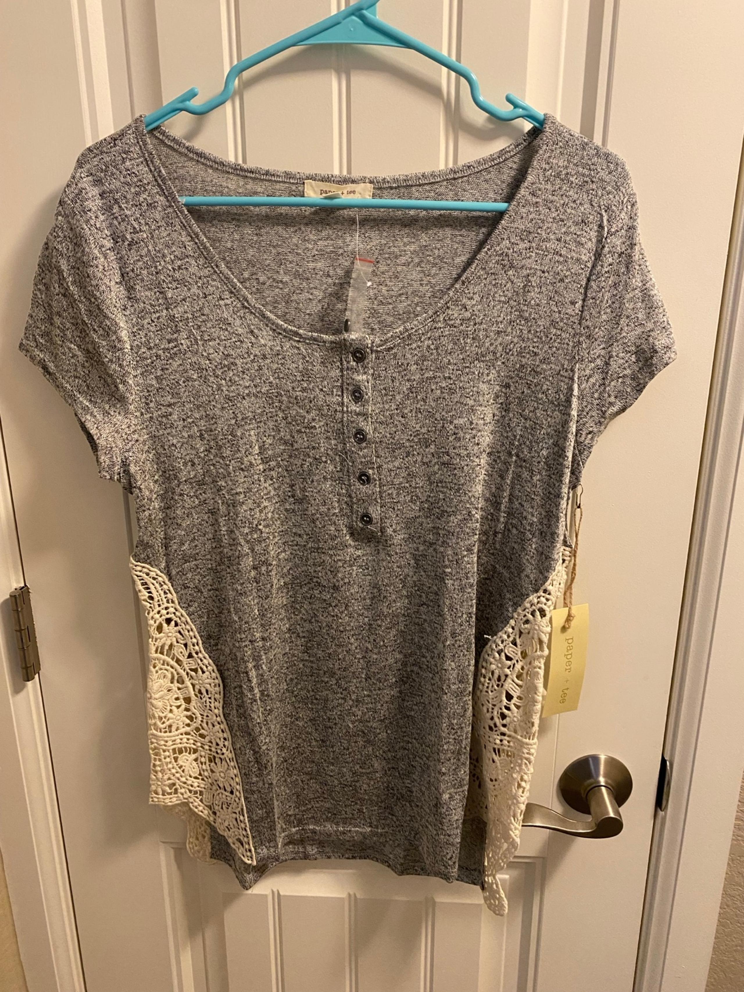 NWT Paper Tee XL Top Crochet Panel Sweater Blouse Shirt Gray Button Juniors