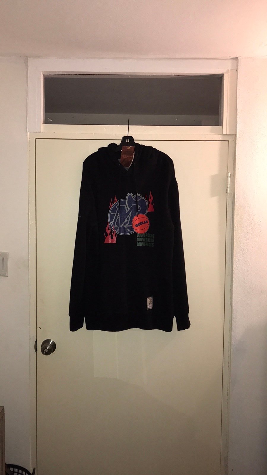 Mitchell & Ness Black Dallas Mavericks Hoodie large brand new with tags black