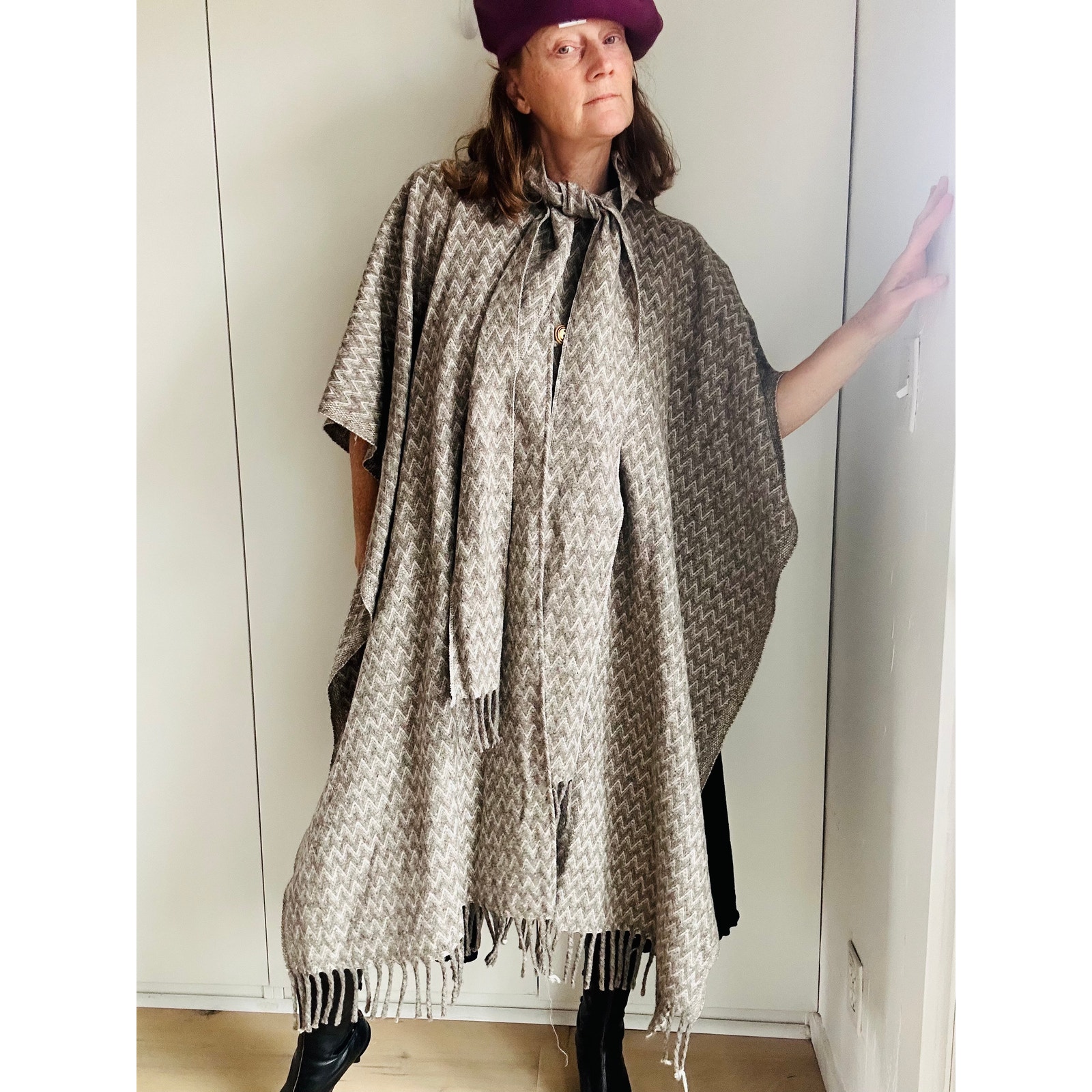 Vintage Wool Chevron Print Cape Grey/white Boho hippie Classic Fall Winter vibes