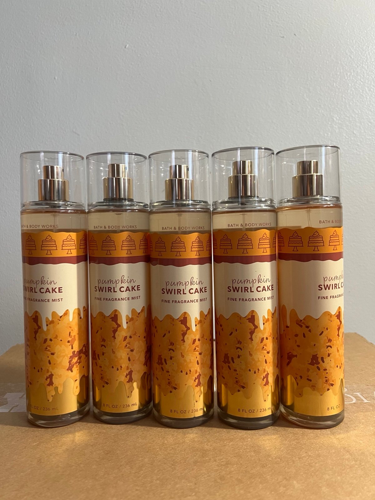5 BBW PUMPKIN SWIRL CAKE MIST NEW