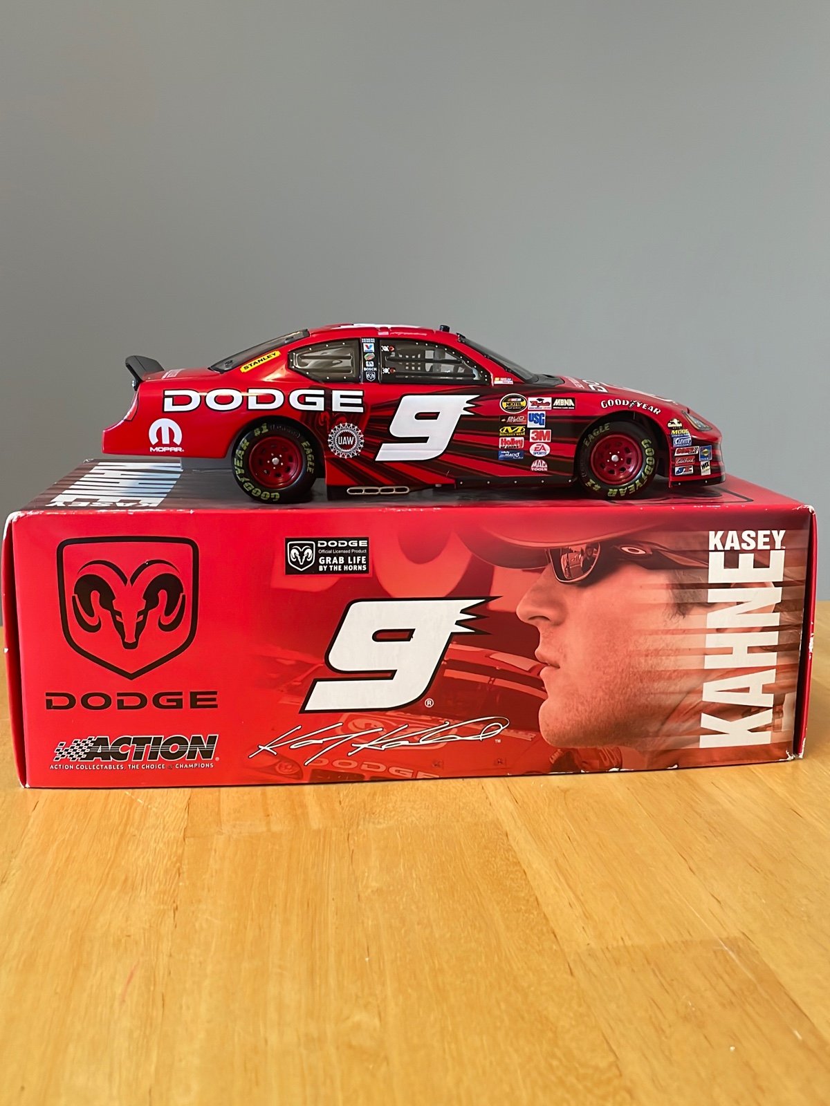 Kasey Kahne 1:24 scale stock car limited edition