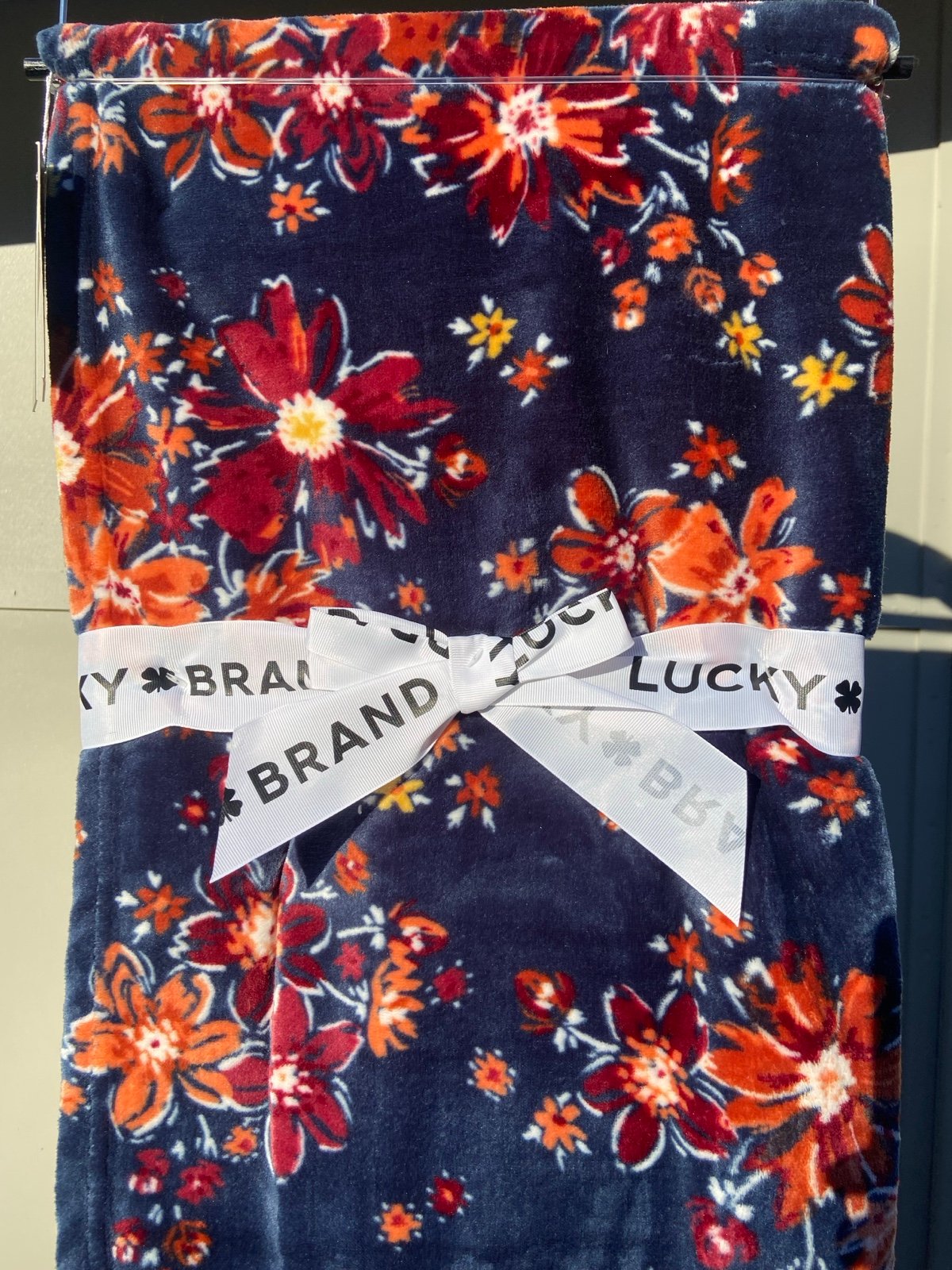 Blue Floral Throw Blanket!!NEW