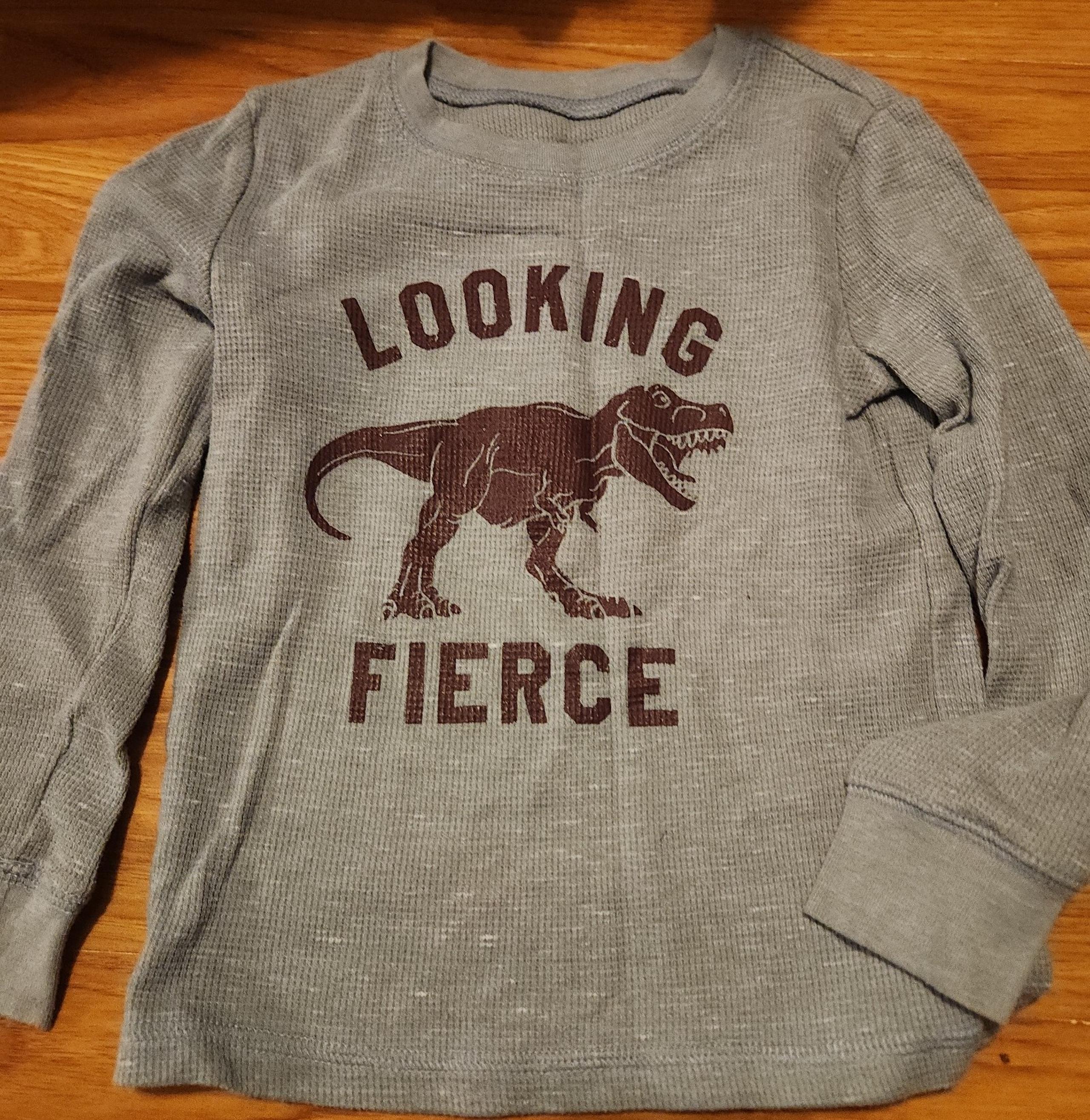 Boys long sleeve size 5t