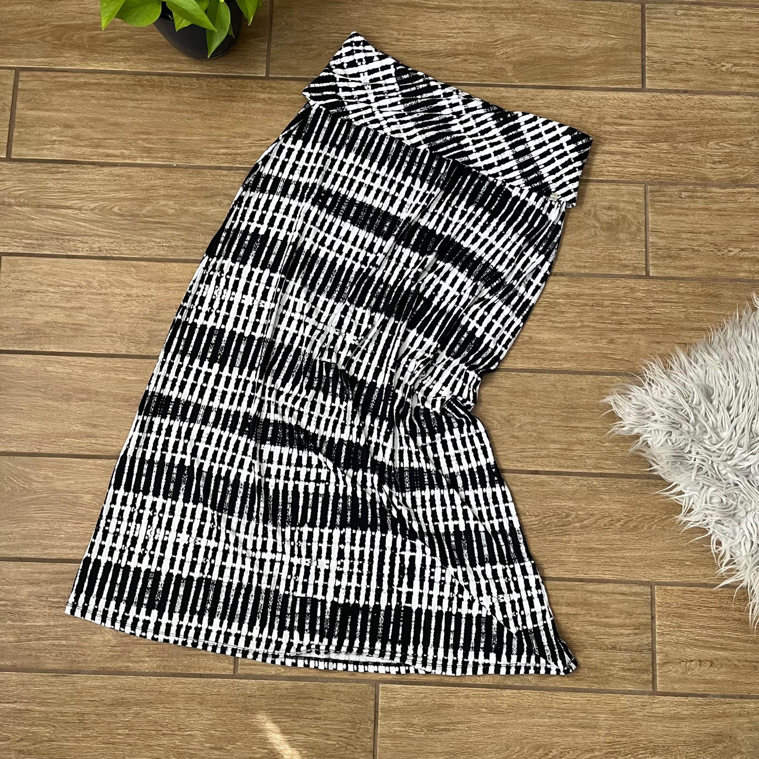 Calvin Klein Black & White Maxi Skirt Size Large