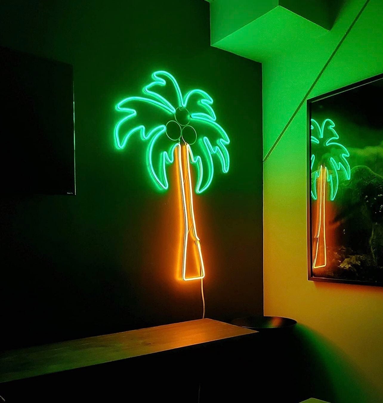 Lovely Bright Tropical Coconut Palm Tree LED Light Island Room Decor