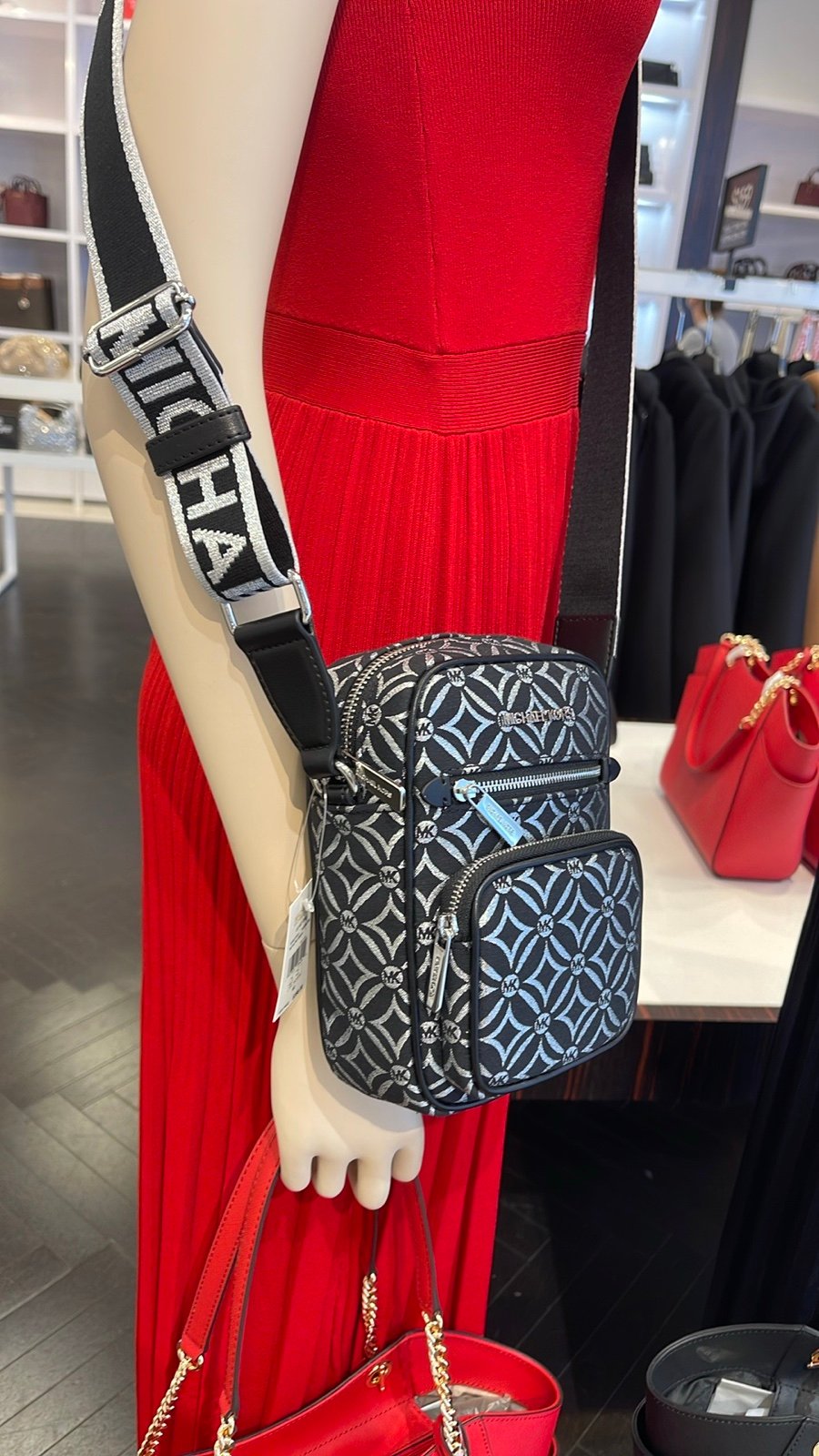 Michael Kors Jet Set Medium Signature Logo Crossbody Bag Black/Silver Jacquard