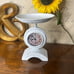 Clock decorative kitchen scale with clock