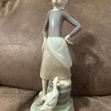 Lot of 4 Lladro figurines