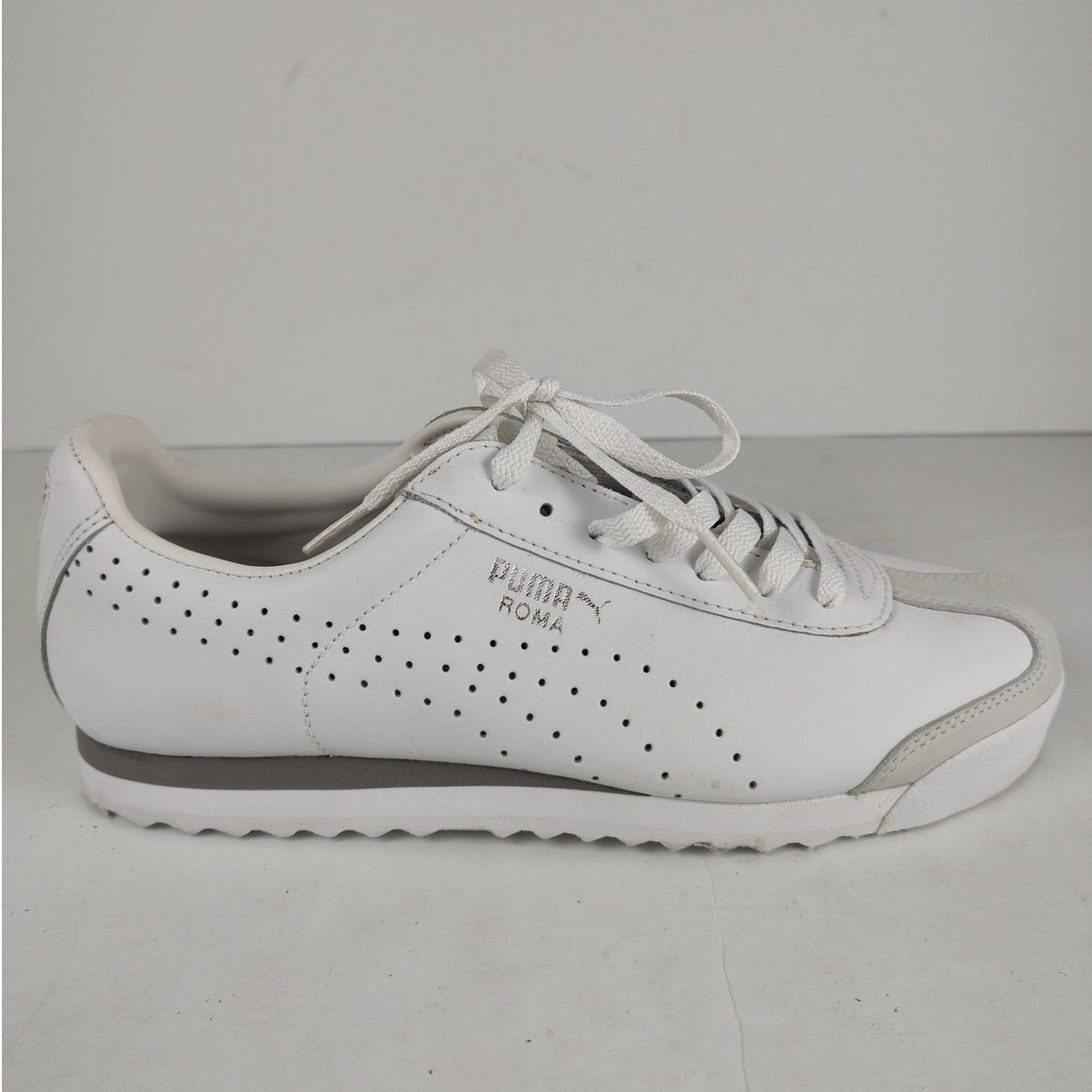 VTG Y2K Puma Roma Perf white athletic streetwear sneakers womens 8.5 BRAND NEW
