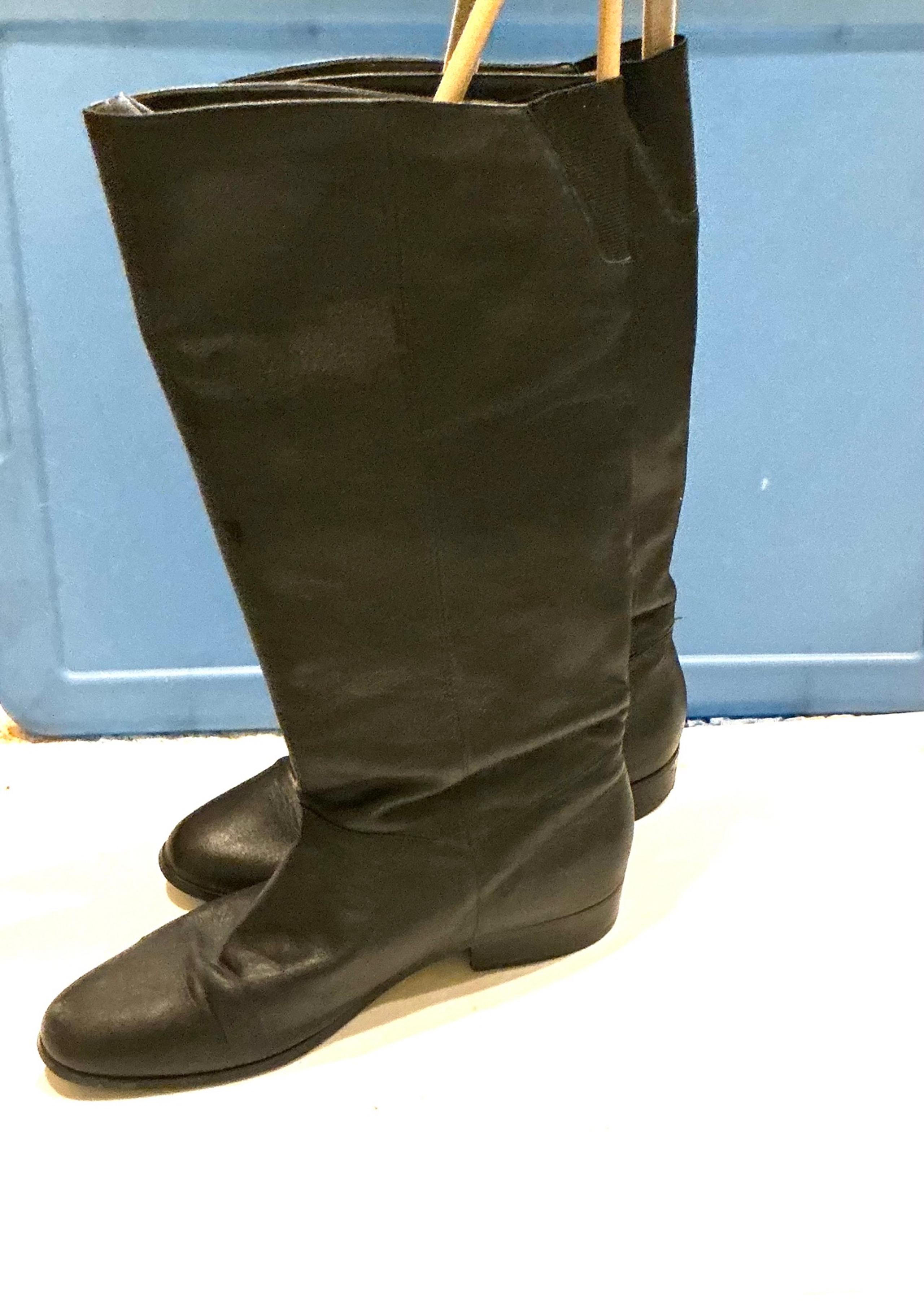 Women’s Worthington Black Leather Boots sz9