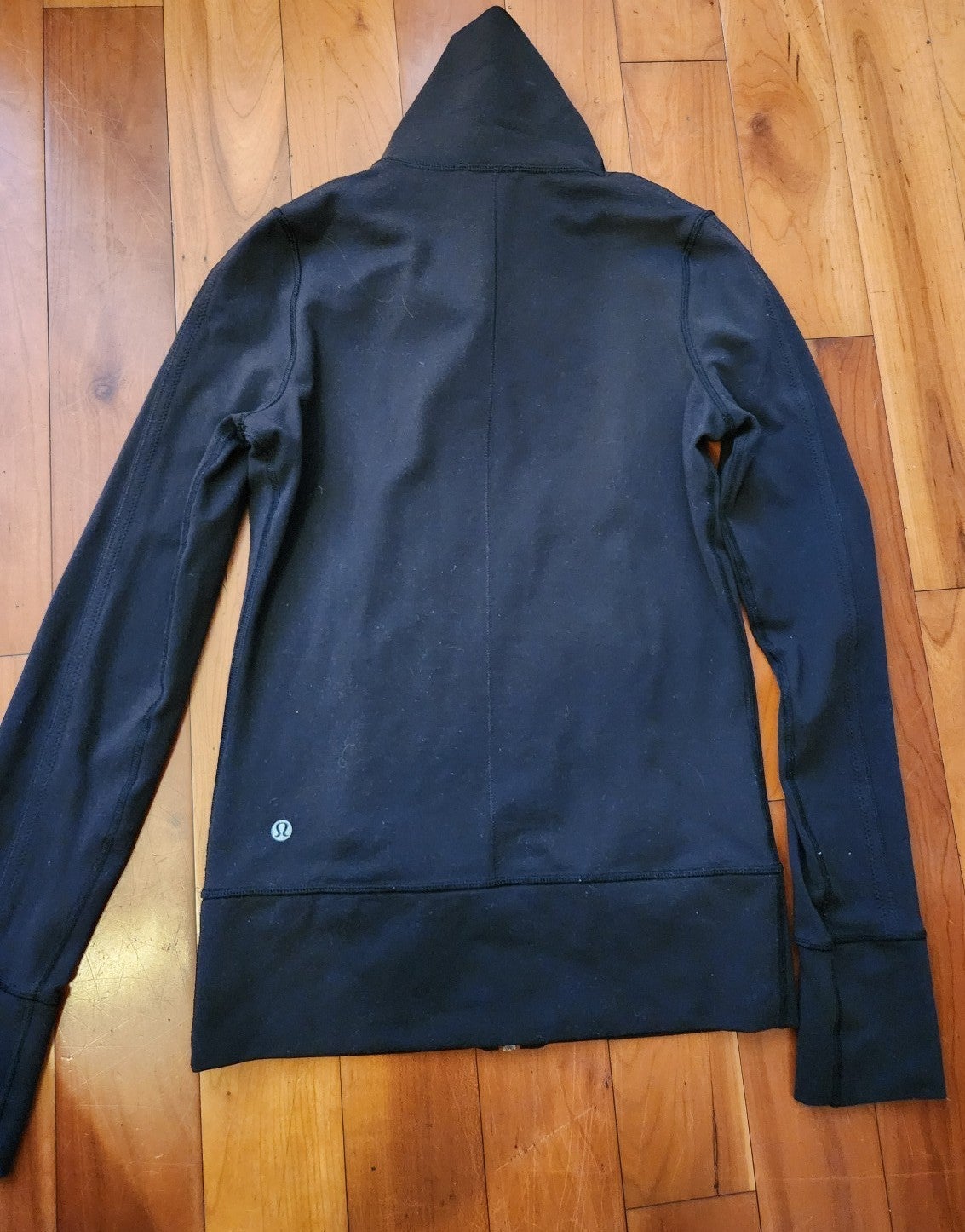 Lululemon women jacket size 4 color black