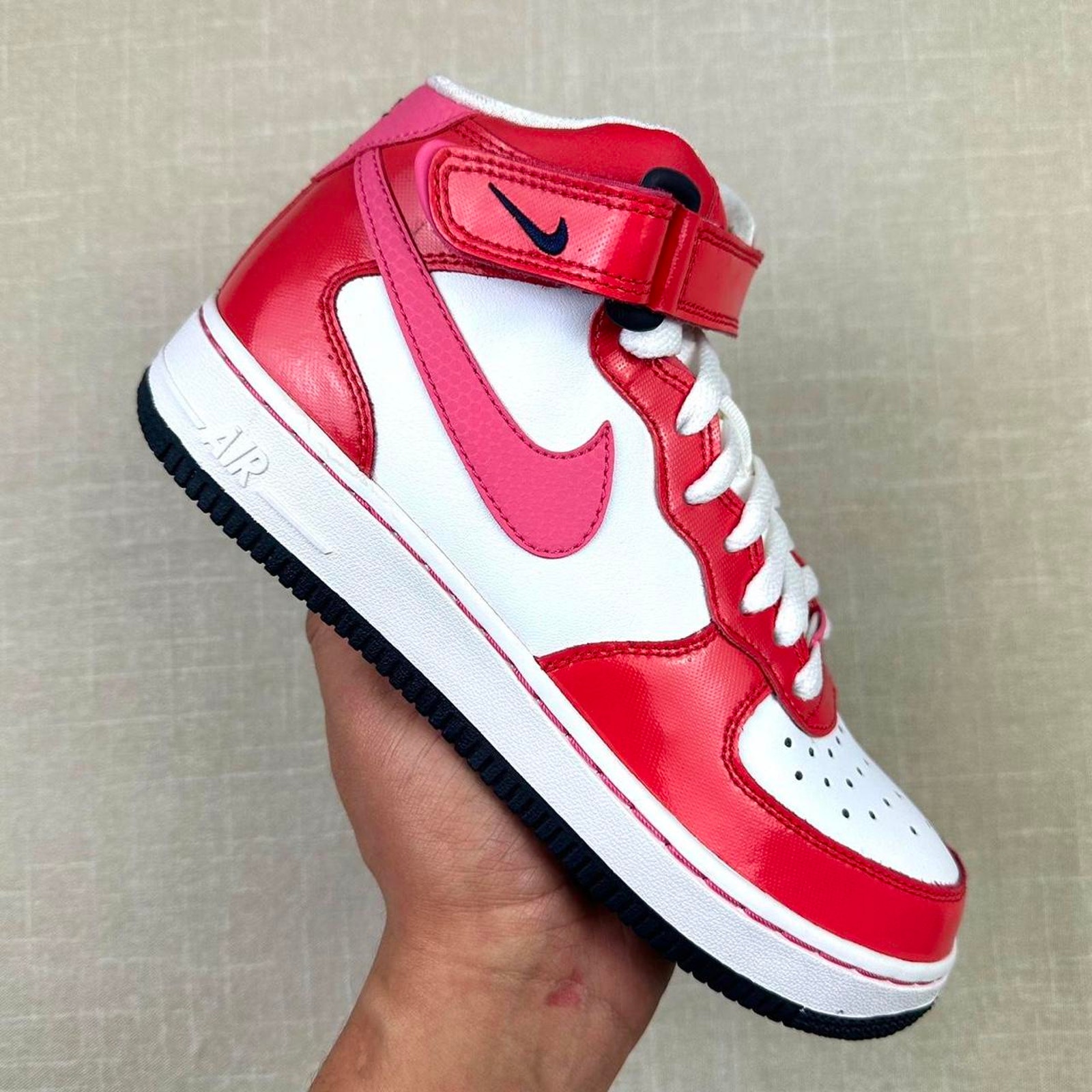 2013 Nike Air Force 1 Mid “Valentines Day”