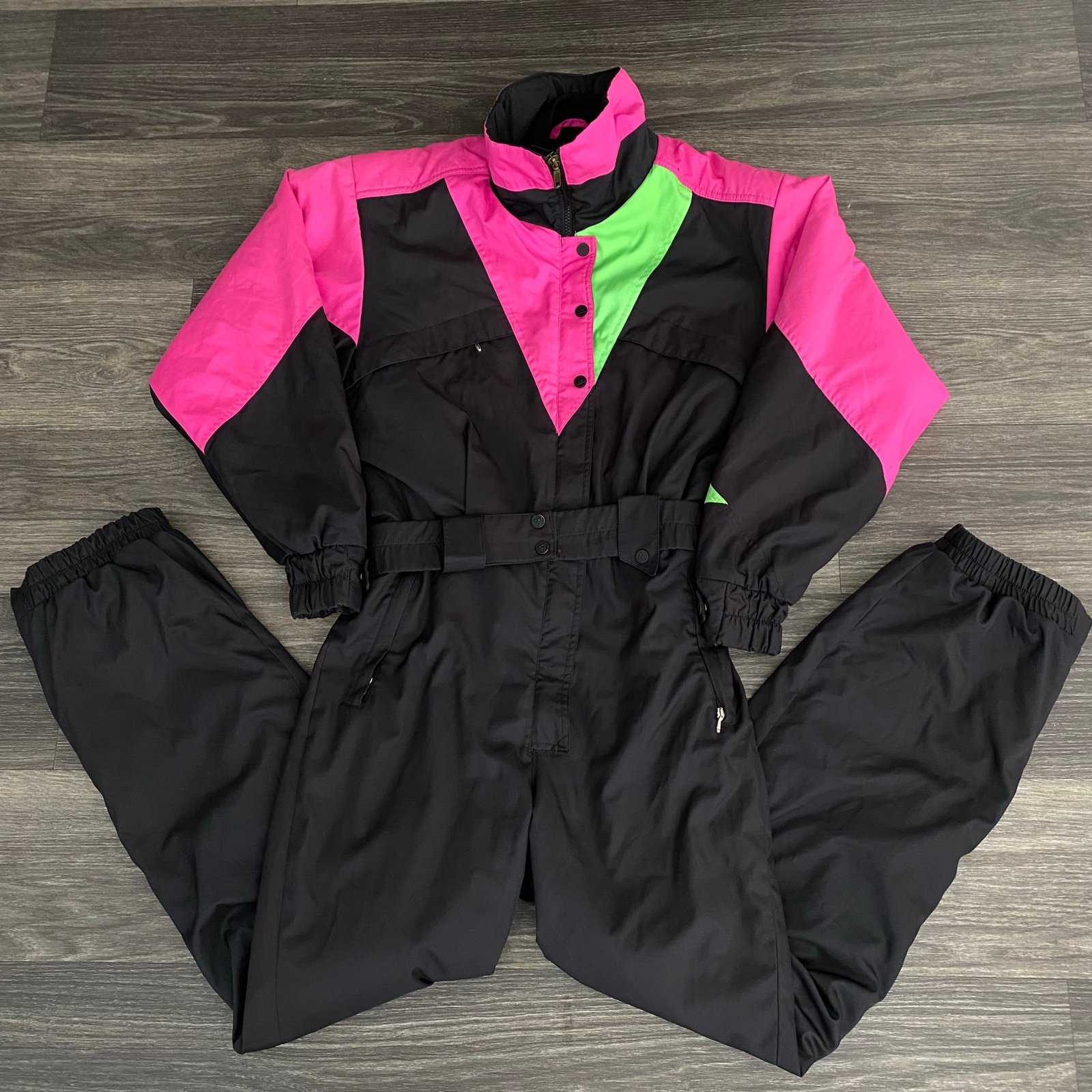 Vintage Black Bear Snow Suit Womens Medium Pink Green Ski Snowboard One Piece