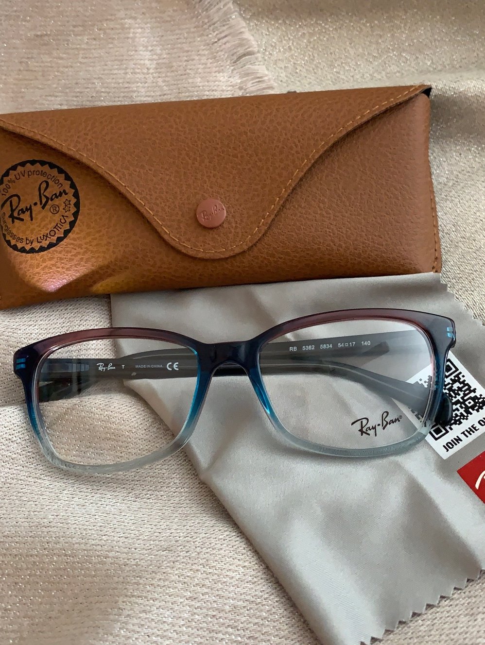 Rayban 5362 with cloth, case, authenticity booklet.