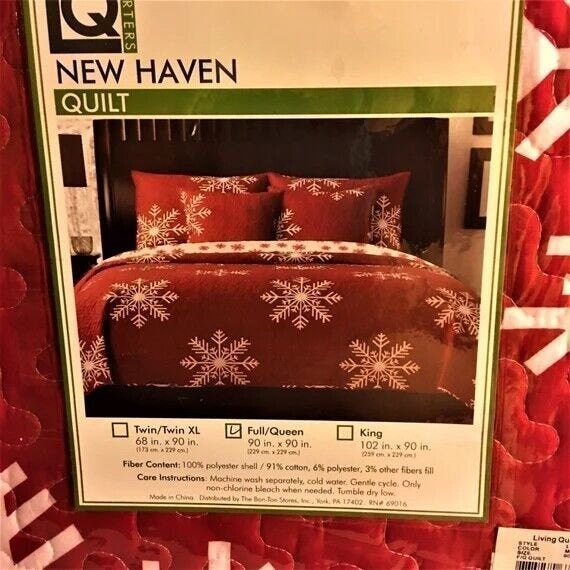 Winter Red Snowflake Full or Queen Size Comforter Quilt 90 X 90 New Haven
