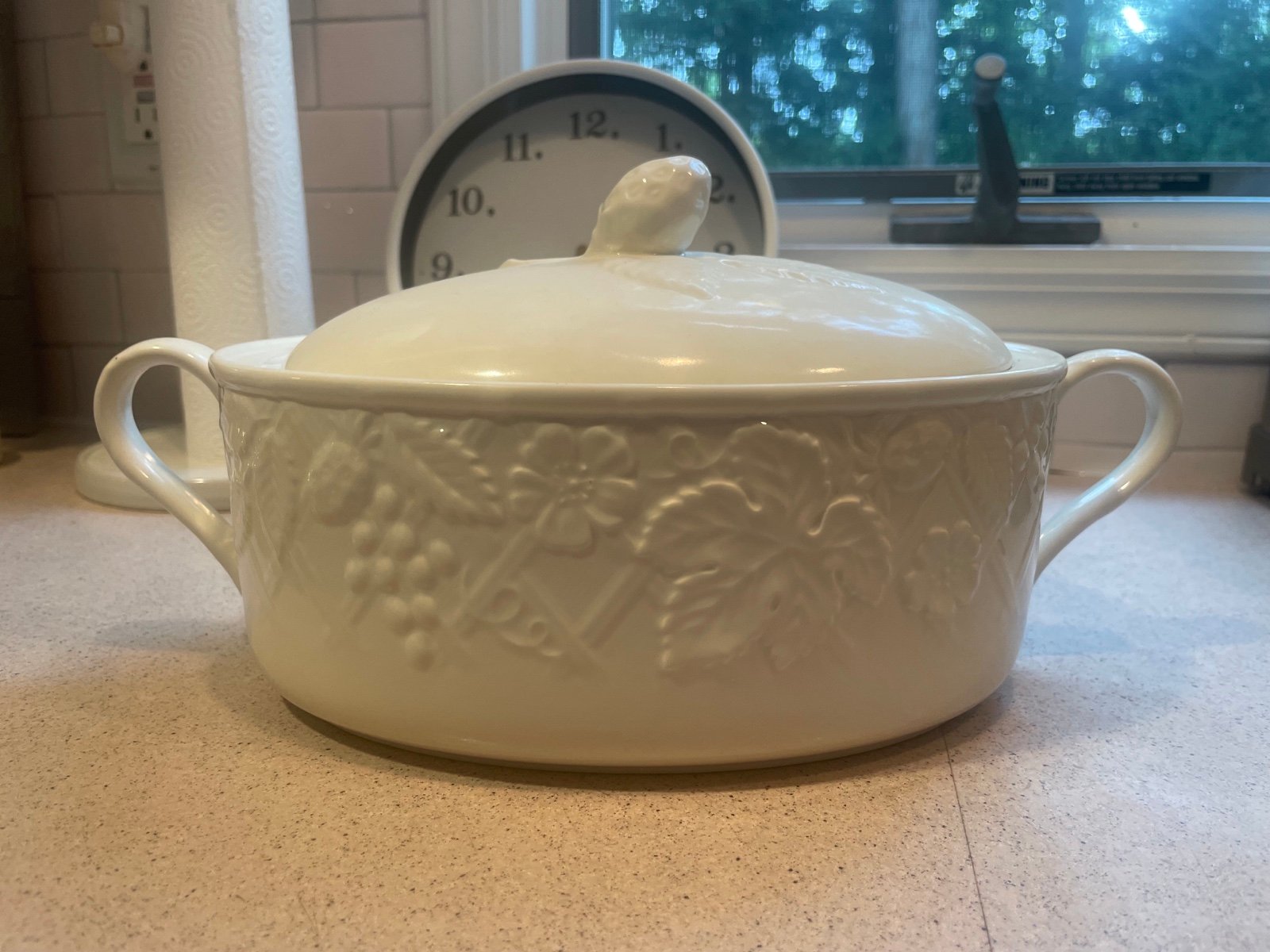 Mikasa English Countryside covered casserole
