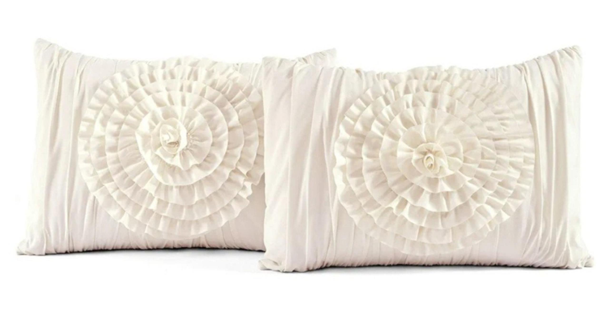 Set of two pillowcases Full/Queen Lush Serena Floral
