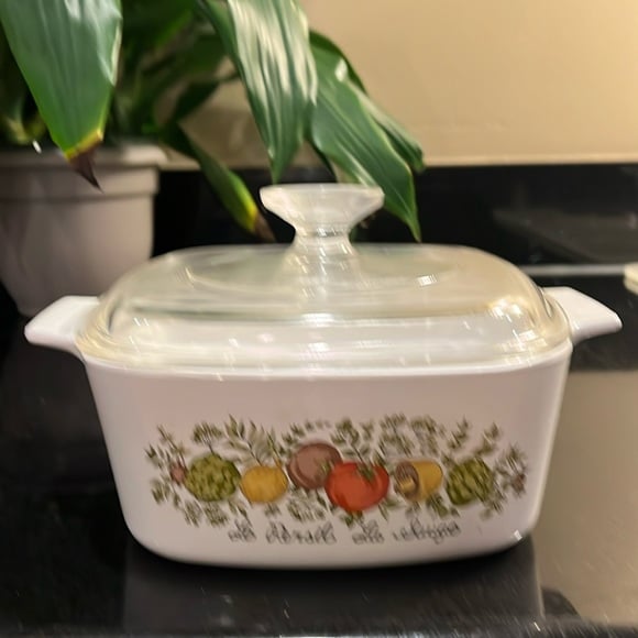 Spice of Life - 1.5 Quart Square Casserole with Lid