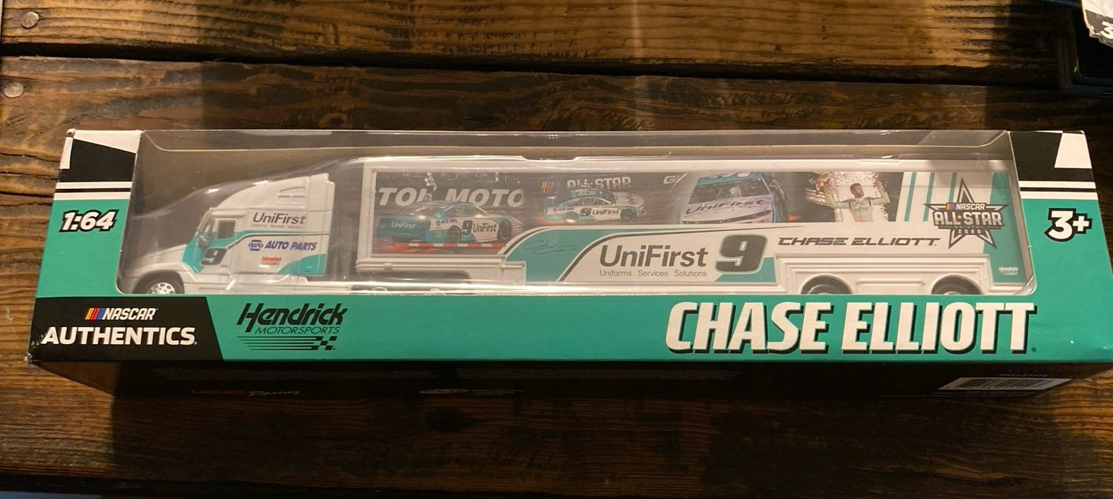 Chase Elliot Unifirst semi diecast