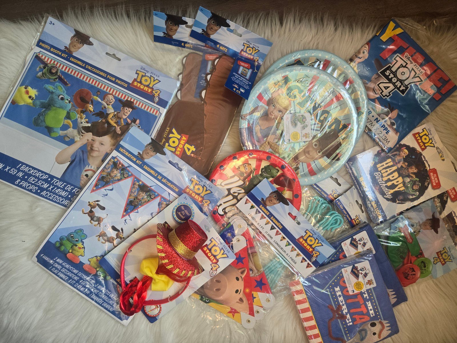 Toy Story 4 Birthday Party Supplies Decorations 18 Piece Lot