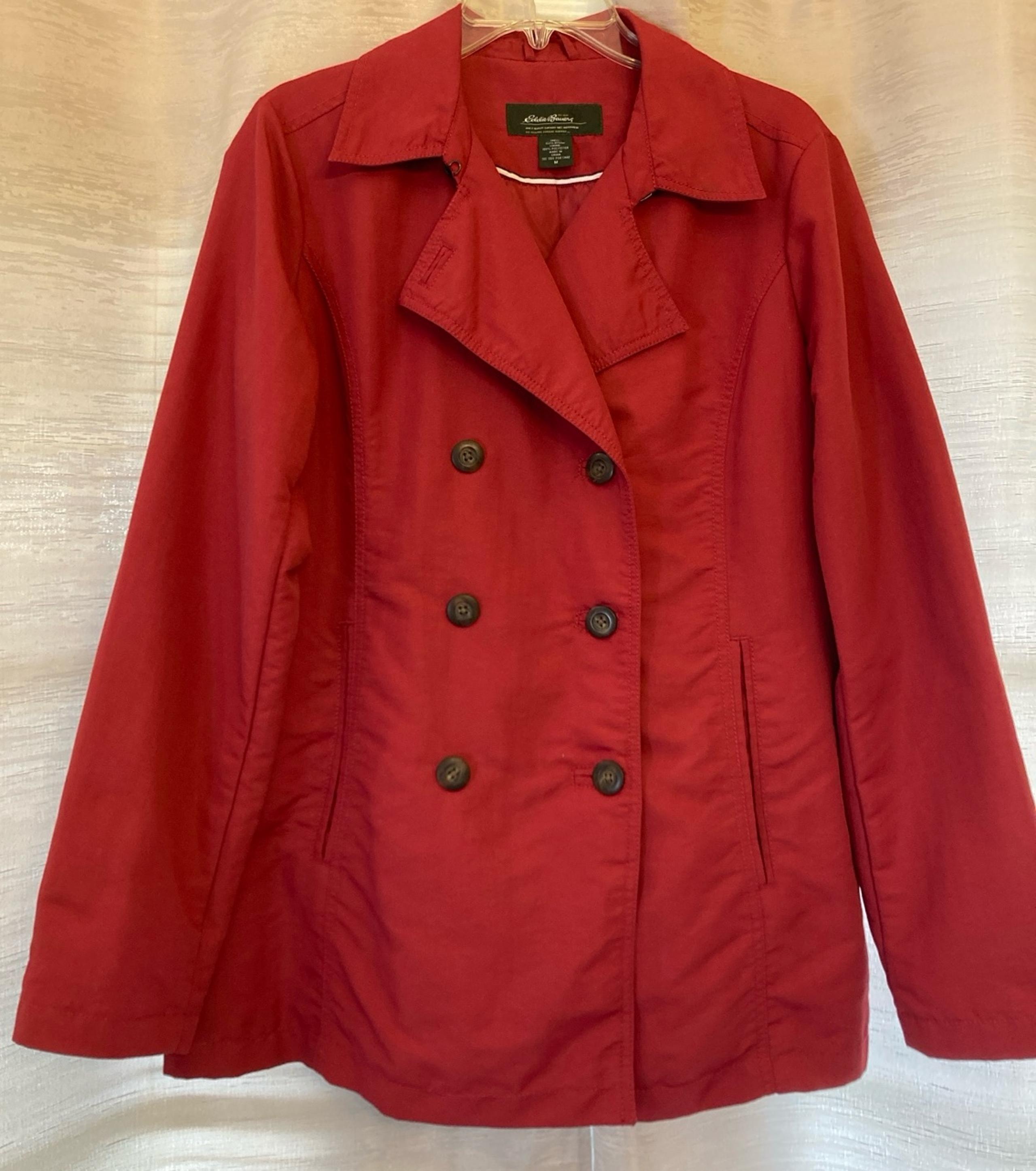 Eddie Bauer Women’s Nylon Double Breasted Peacoat size Medium great condition.
